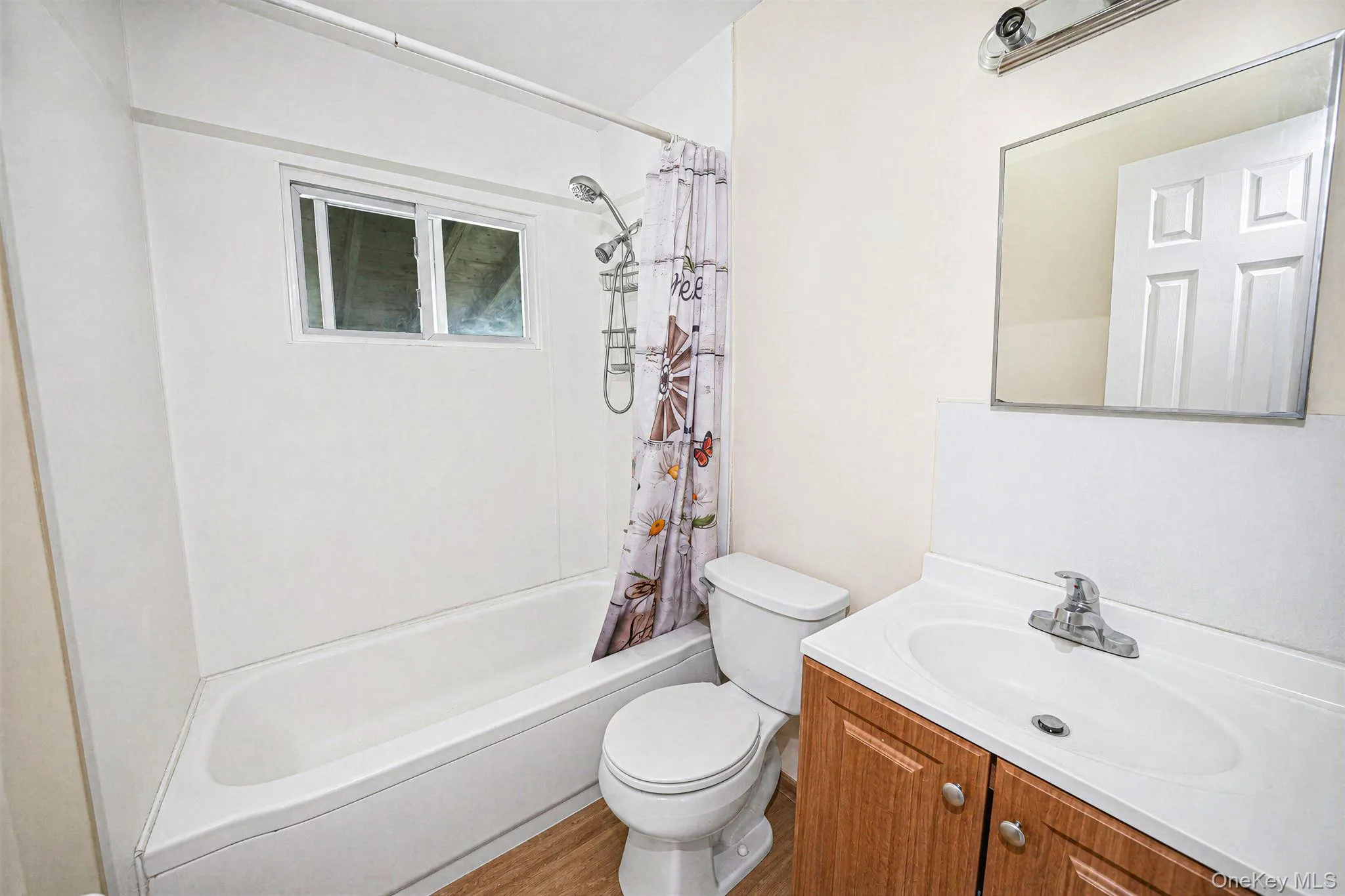 440 Clayton Street, Islip, NY, 4 Bedrooms Bedrooms, 7 Rooms Rooms,1 BathroomBathrooms,Residential,For Rent,Clayton,0,1044862 440 Clayton Street, Islip, NY, 4 Bedrooms Bedrooms, 7 Rooms Rooms,1 BathroomBathrooms,Residential,For Rent,Clayton,0,1044862
