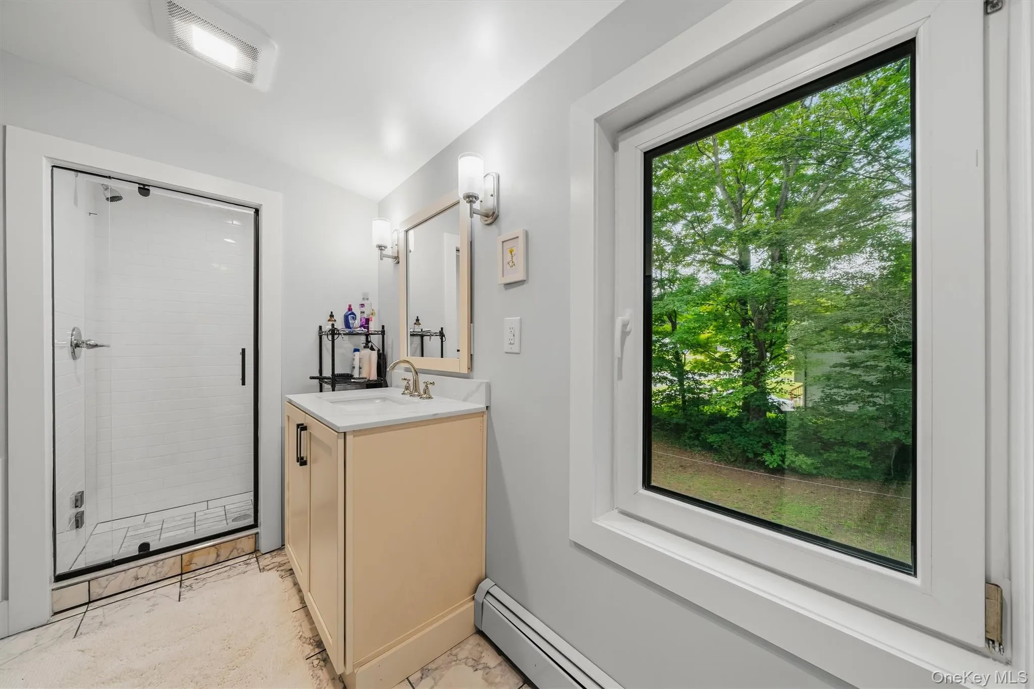 Combination steam room/shower Combination steam room/shower
