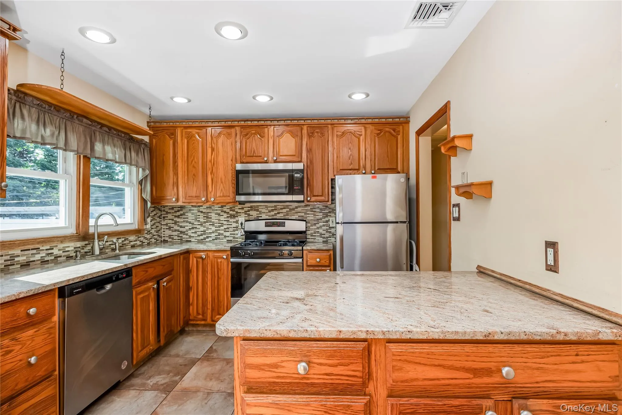 874 Alan Drive, Hempstead, NY, 3 Bedrooms Bedrooms, 5 Rooms Rooms,1 BathroomBathrooms,Residential,For Rent,Alan,0,1044868 874 Alan Drive, Hempstead, NY, 3 Bedrooms Bedrooms, 5 Rooms Rooms,1 BathroomBathrooms,Residential,For Rent,Alan,0,1044868