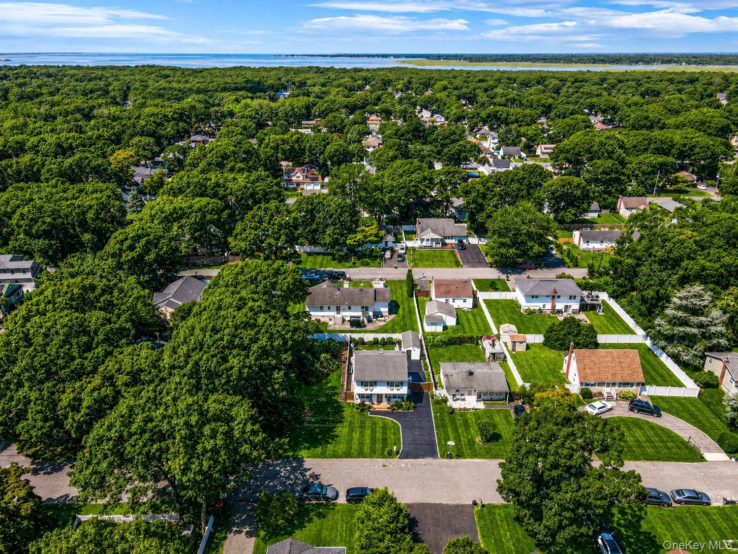 8 Halewood Drive, Brookhaven, NY, 3 Bedrooms Bedrooms, 6 Rooms Rooms,2 BathroomsBathrooms,Residential,For Rent,Halewood,0,1044873 8 Halewood Drive, Brookhaven, NY, 3 Bedrooms Bedrooms, 6 Rooms Rooms,2 BathroomsBathrooms,Residential,For Rent,Halewood,0,1044873