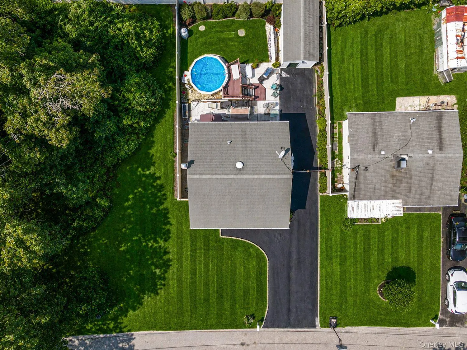 8 Halewood Drive, Brookhaven, NY, 3 Bedrooms Bedrooms, 6 Rooms Rooms,2 BathroomsBathrooms,Residential,For Rent,Halewood,0,1044873 8 Halewood Drive, Brookhaven, NY, 3 Bedrooms Bedrooms, 6 Rooms Rooms,2 BathroomsBathrooms,Residential,For Rent,Halewood,0,1044873