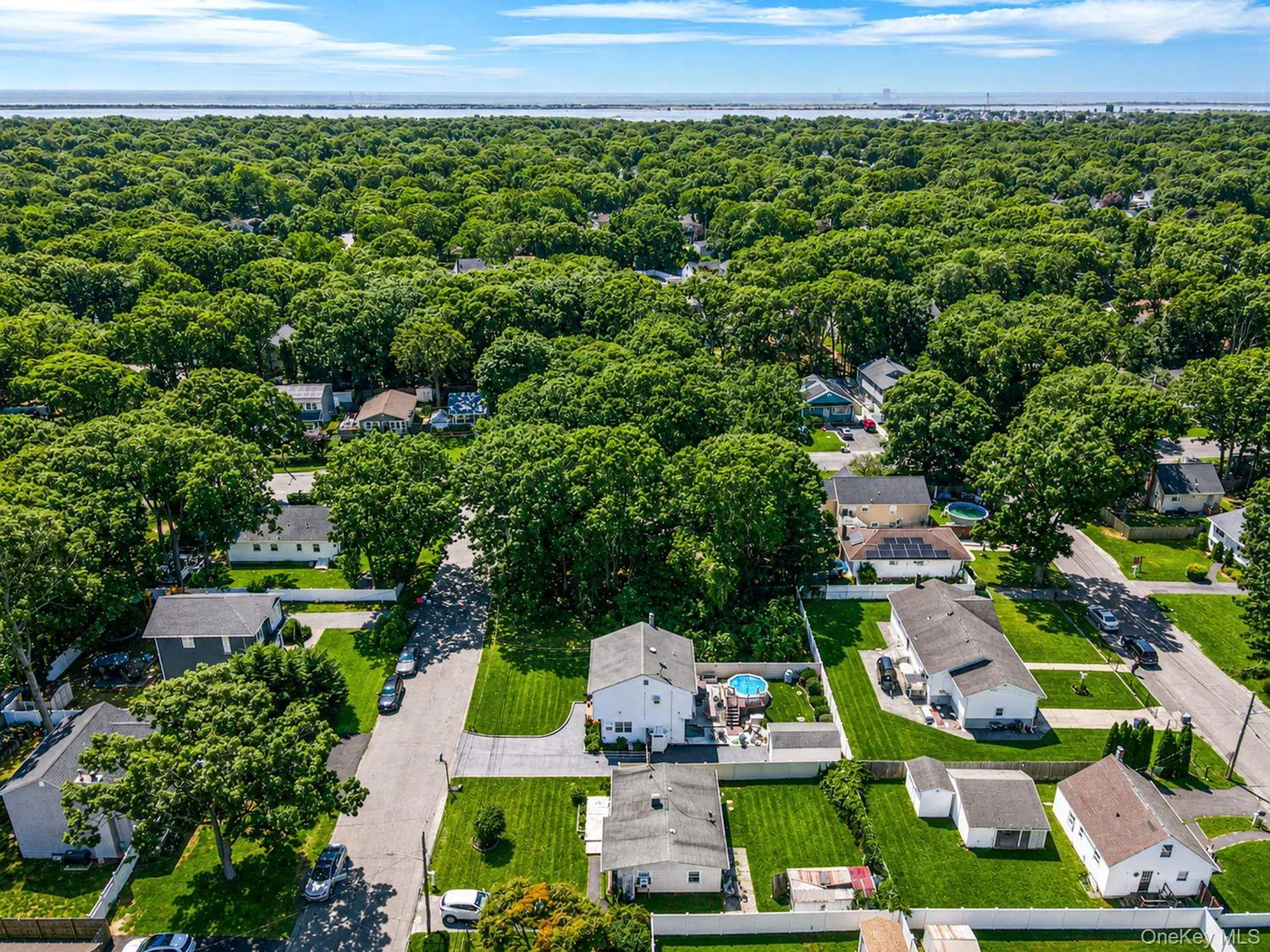 8 Halewood Drive, Brookhaven, NY, 3 Bedrooms Bedrooms, 6 Rooms Rooms,2 BathroomsBathrooms,Residential,For Rent,Halewood,0,1044873 8 Halewood Drive, Brookhaven, NY, 3 Bedrooms Bedrooms, 6 Rooms Rooms,2 BathroomsBathrooms,Residential,For Rent,Halewood,0,1044873