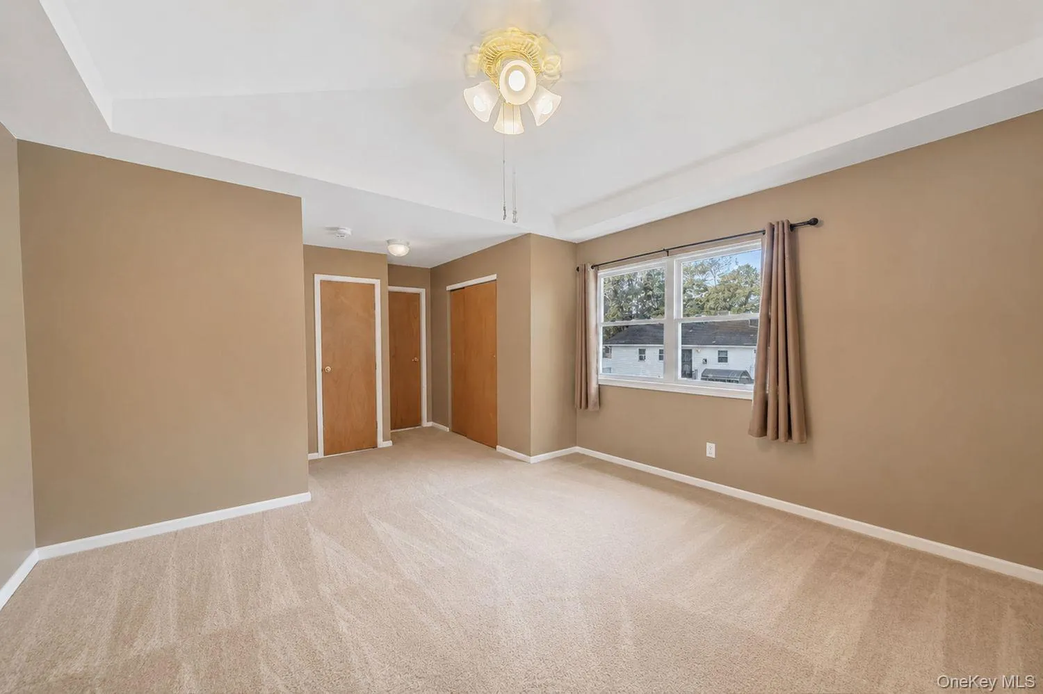 8 Halewood Drive, Brookhaven, NY, 3 Bedrooms Bedrooms, 6 Rooms Rooms,2 BathroomsBathrooms,Residential,For Rent,Halewood,0,1044873 8 Halewood Drive, Brookhaven, NY, 3 Bedrooms Bedrooms, 6 Rooms Rooms,2 BathroomsBathrooms,Residential,For Rent,Halewood,0,1044873