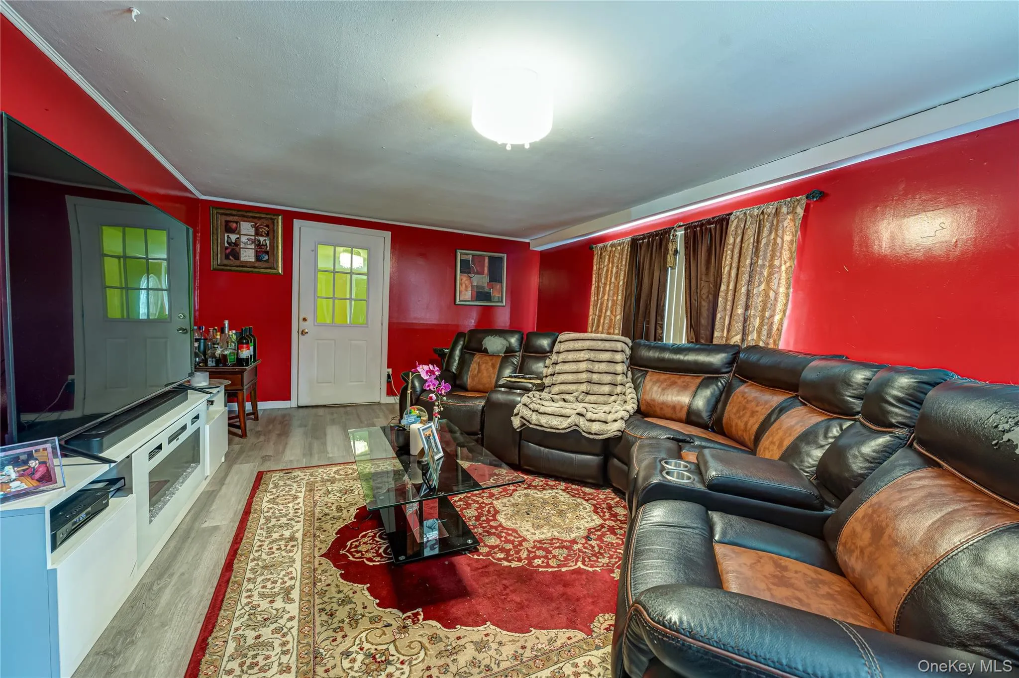 19 South Lane, Huntington, NY, 4 Bedrooms Bedrooms, 7 Rooms Rooms,2 BathroomsBathrooms,Residential,For Rent,South,0,1044891 19 South Lane, Huntington, NY, 4 Bedrooms Bedrooms, 7 Rooms Rooms,2 BathroomsBathrooms,Residential,For Rent,South,0,1044891