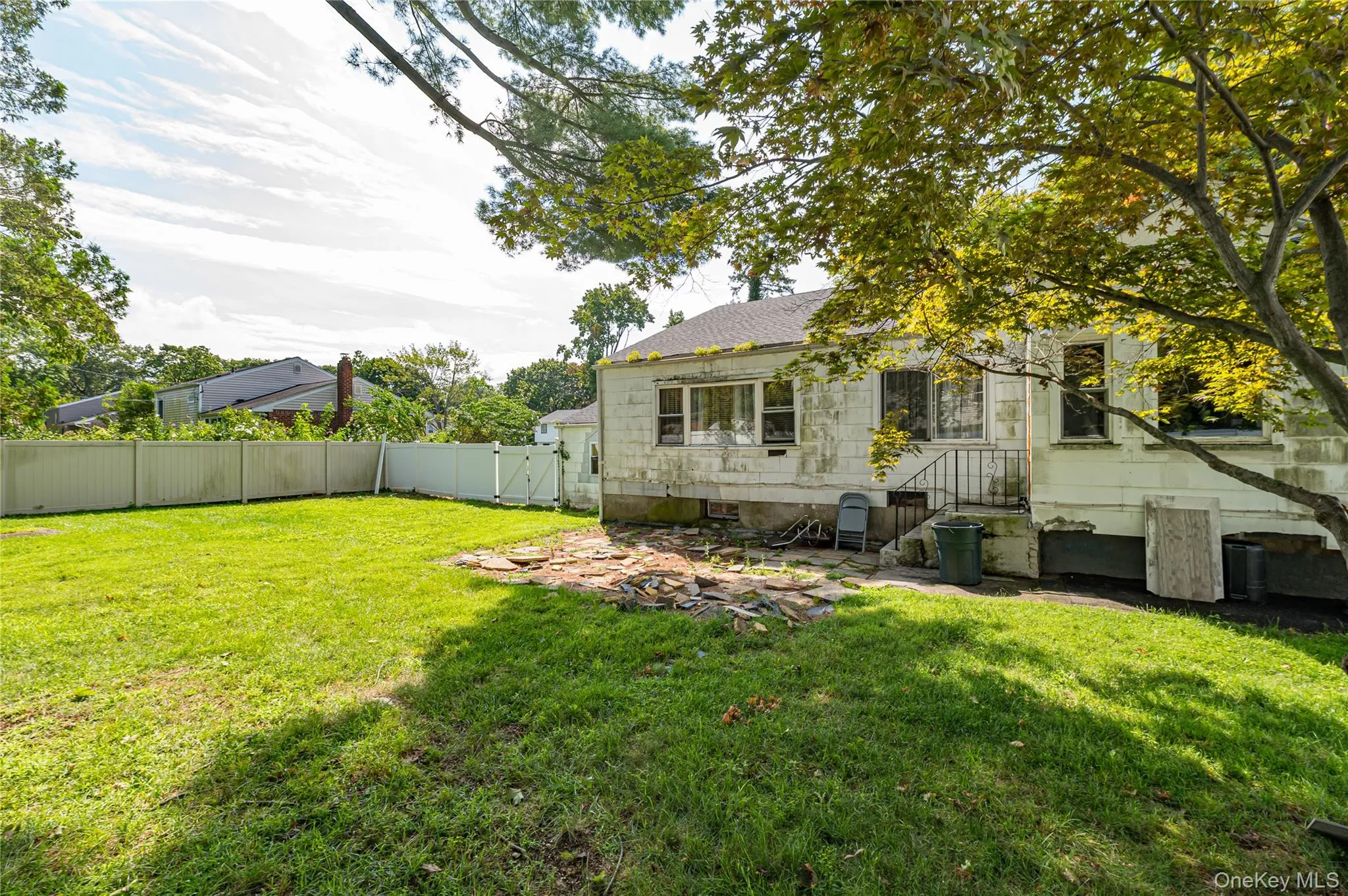 19 South Lane, Huntington, NY, 4 Bedrooms Bedrooms, 7 Rooms Rooms,2 BathroomsBathrooms,Residential,For Rent,South,0,1044891 19 South Lane, Huntington, NY, 4 Bedrooms Bedrooms, 7 Rooms Rooms,2 BathroomsBathrooms,Residential,For Rent,South,0,1044891