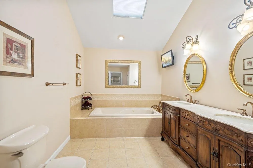 1 Fairway Drive, Oyster Bay, NY, 4 Bedrooms Bedrooms, 8 Rooms Rooms,3 BathroomsBathrooms,Residential,For Rent,Fairway,0,1044896 1 Fairway Drive, Oyster Bay, NY, 4 Bedrooms Bedrooms, 8 Rooms Rooms,3 BathroomsBathrooms,Residential,For Rent,Fairway,0,1044896
