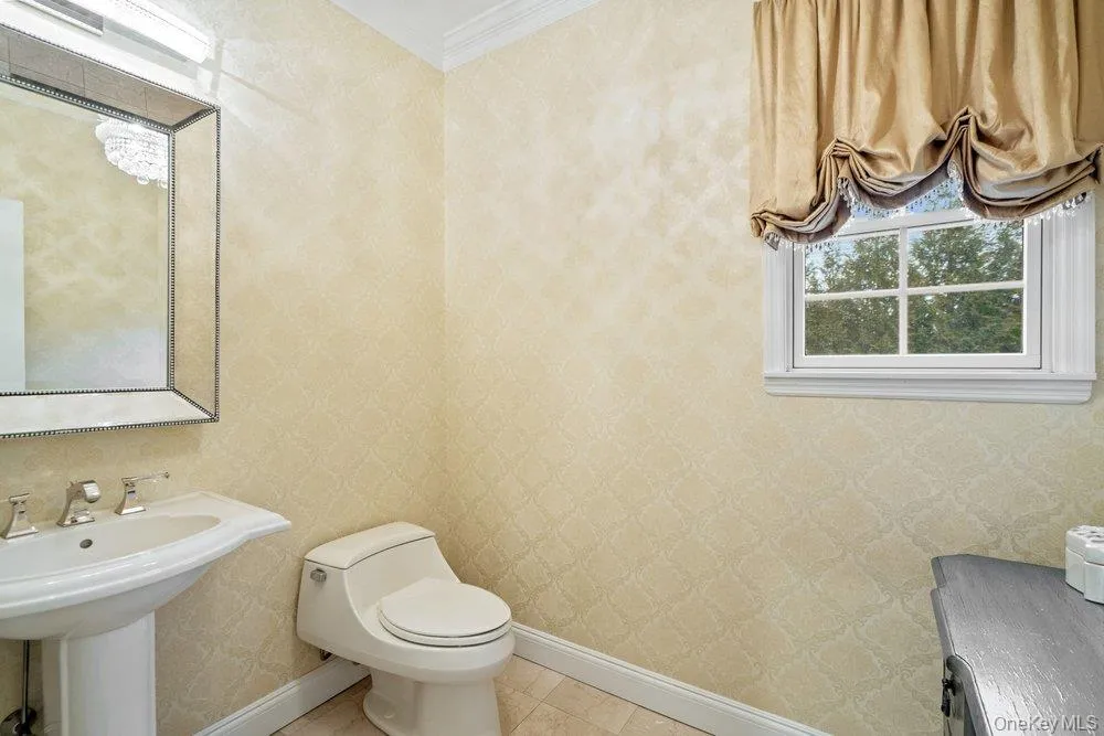 1 Fairway Drive, Oyster Bay, NY, 4 Bedrooms Bedrooms, 8 Rooms Rooms,3 BathroomsBathrooms,Residential,For Rent,Fairway,0,1044896 1 Fairway Drive, Oyster Bay, NY, 4 Bedrooms Bedrooms, 8 Rooms Rooms,3 BathroomsBathrooms,Residential,For Rent,Fairway,0,1044896
