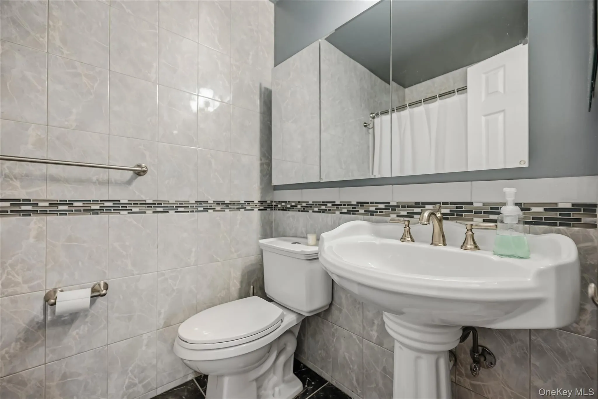 1 Goldsmith Court, Blooming Grove, NY, 2 Bedrooms Bedrooms, 4 Rooms Rooms,2 BathroomsBathrooms,Residential,For Rent,Goldsmith,0,1044898 1 Goldsmith Court, Blooming Grove, NY, 2 Bedrooms Bedrooms, 4 Rooms Rooms,2 BathroomsBathrooms,Residential,For Rent,Goldsmith,0,1044898