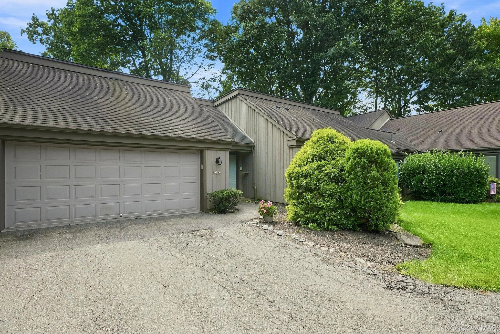 370 Heritage Hills, Somers, NY, 2 Bedrooms Bedrooms, 5 Rooms Rooms,2 BathroomsBathrooms,Residential,For Rent,Heritage,0,1044903 370 Heritage Hills, Somers, NY, 2 Bedrooms Bedrooms, 5 Rooms Rooms,2 BathroomsBathrooms,Residential,For Rent,Heritage,0,1044903
