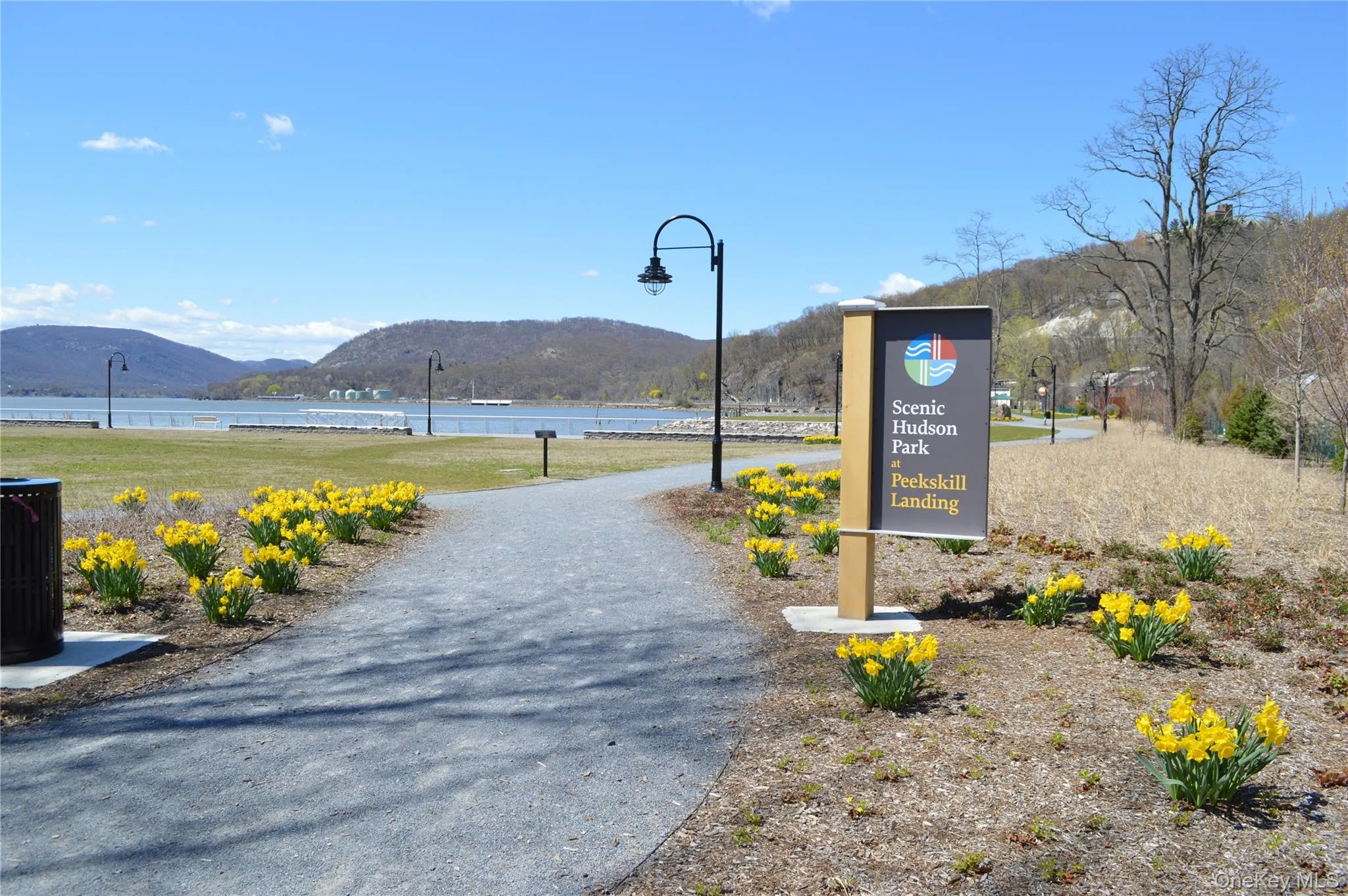 Enjoy walks along the Hudson River at the Riverfront Green. Enjoy walks along the Hudson River at the Riverfront Green.