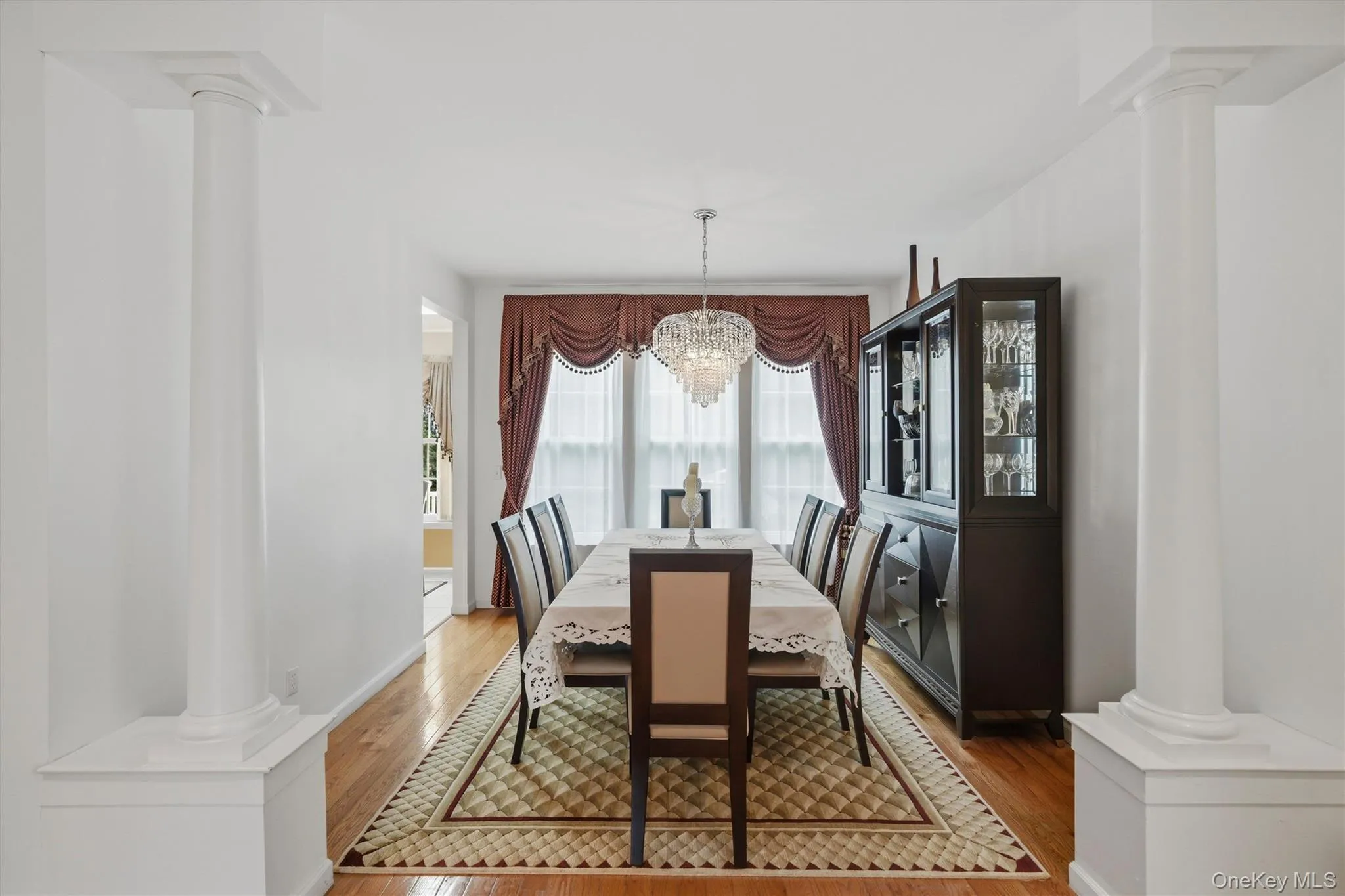 The spacious dining room is perfect for hosting holidays or entertaining. The spacious dining room is perfect for hosting holidays or entertaining.