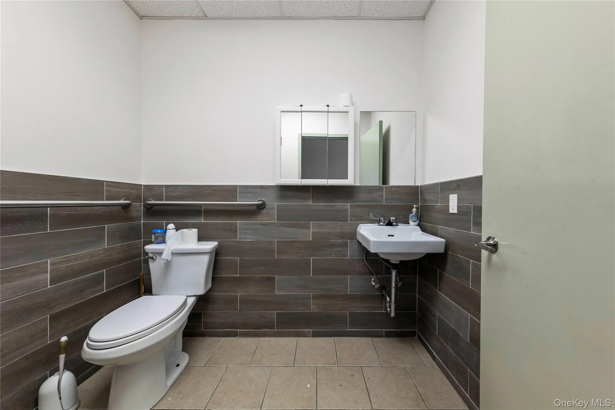 8810 J, New York, NY, ,Commercial Lease,For Rent,J,0,1044913 8810 J, New York, NY, ,Commercial Lease,For Rent,J,0,1044913