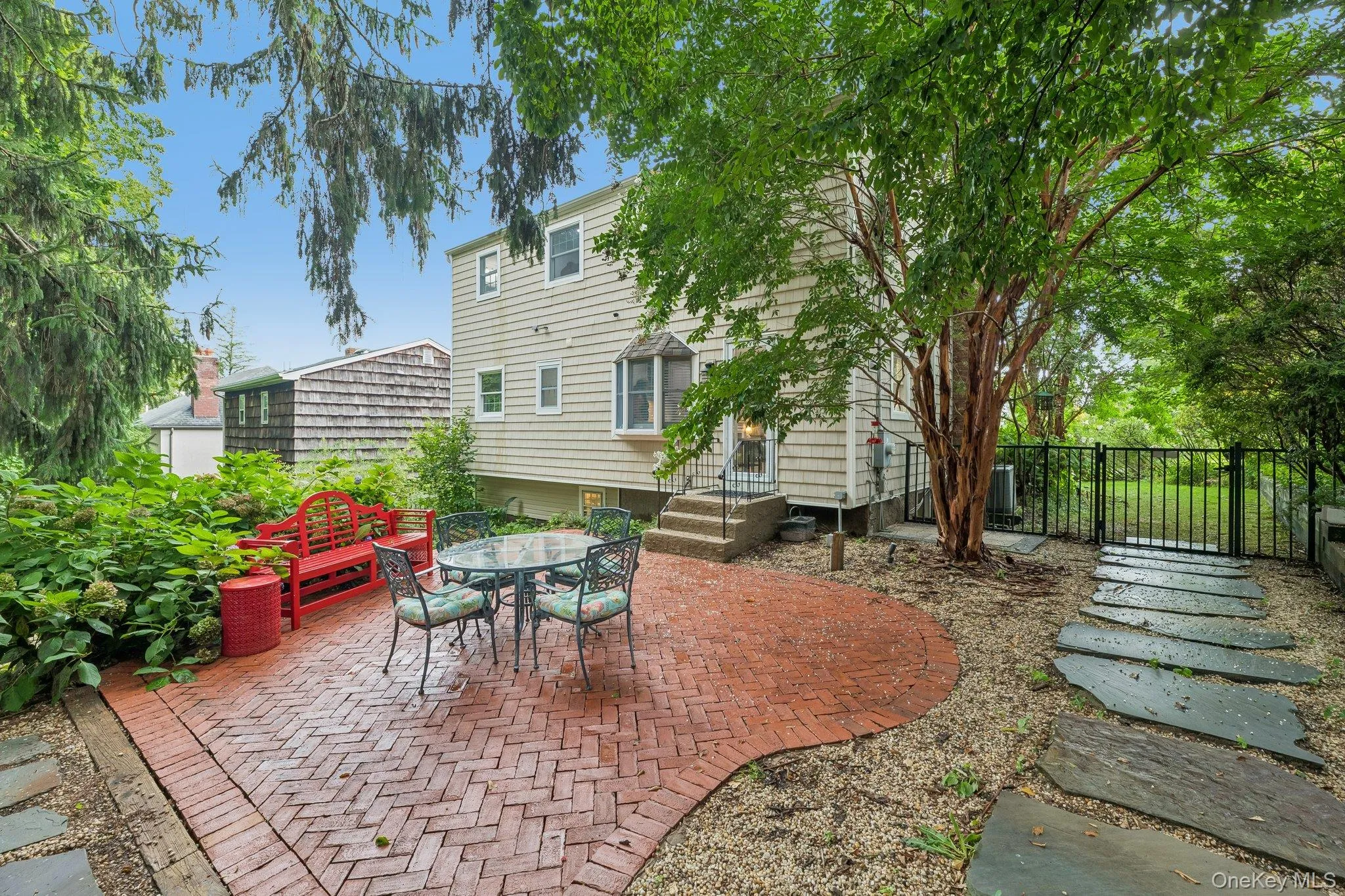 4 Beach Avenue, Huntington, NY, 3 Bedrooms Bedrooms, 7 Rooms Rooms,2 BathroomsBathrooms,Residential,For Rent,Beach,0,1044914 4 Beach Avenue, Huntington, NY, 3 Bedrooms Bedrooms, 7 Rooms Rooms,2 BathroomsBathrooms,Residential,For Rent,Beach,0,1044914