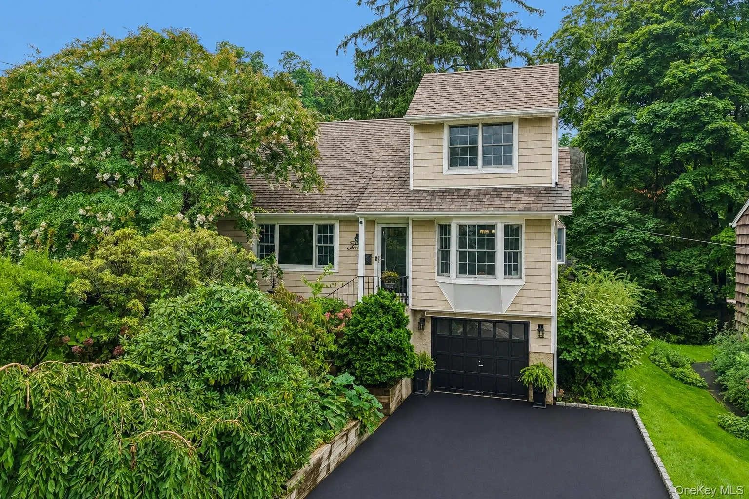 4 Beach Avenue, Huntington, NY, 3 Bedrooms Bedrooms, 7 Rooms Rooms,2 BathroomsBathrooms,Residential,For Rent,Beach,0,1044914 4 Beach Avenue, Huntington, NY, 3 Bedrooms Bedrooms, 7 Rooms Rooms,2 BathroomsBathrooms,Residential,For Rent,Beach,0,1044914