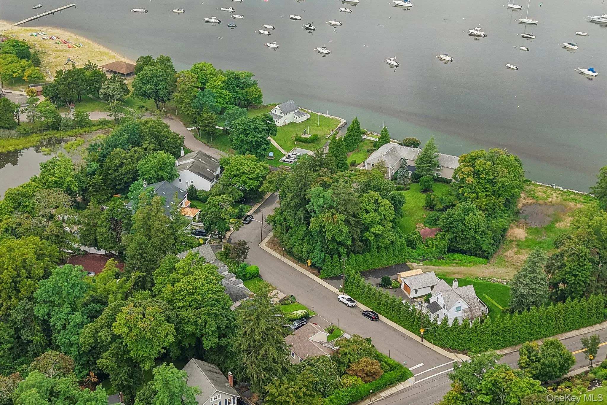 4 Beach Avenue, Huntington, NY, 3 Bedrooms Bedrooms, 7 Rooms Rooms,2 BathroomsBathrooms,Residential,For Rent,Beach,0,1044914 4 Beach Avenue, Huntington, NY, 3 Bedrooms Bedrooms, 7 Rooms Rooms,2 BathroomsBathrooms,Residential,For Rent,Beach,0,1044914