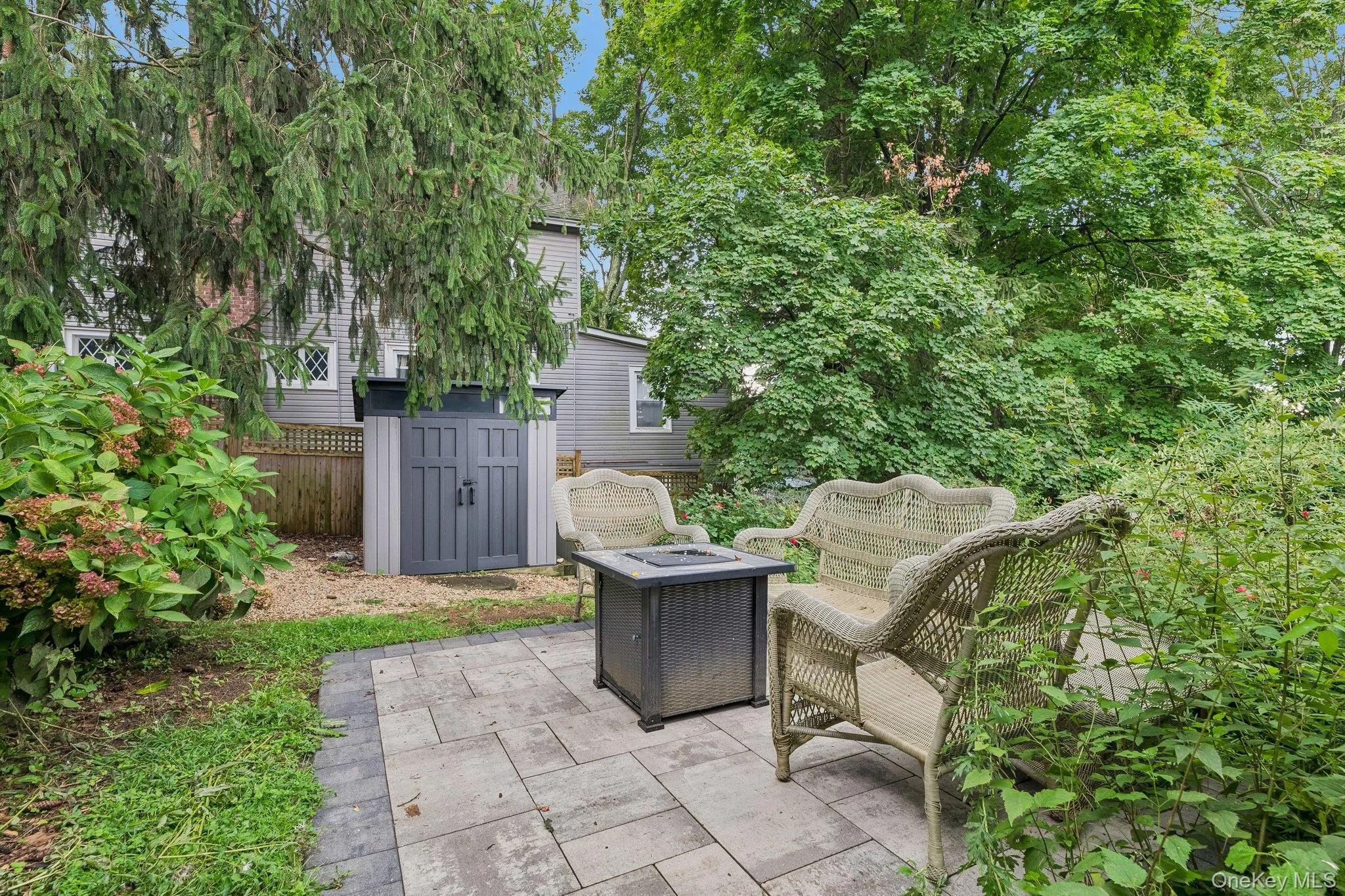 4 Beach Avenue, Huntington, NY, 3 Bedrooms Bedrooms, 7 Rooms Rooms,2 BathroomsBathrooms,Residential,For Rent,Beach,0,1044914 4 Beach Avenue, Huntington, NY, 3 Bedrooms Bedrooms, 7 Rooms Rooms,2 BathroomsBathrooms,Residential,For Rent,Beach,0,1044914