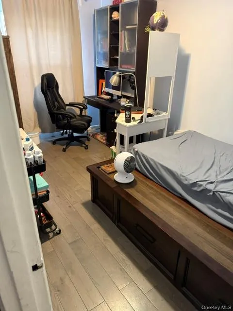 69-20 140th Street, New York, NY, 2 Bedrooms Bedrooms, 4 Rooms Rooms,1 BathroomBathrooms,Residential,For Rent,140th,0,1044916 69-20 140th Street, New York, NY, 2 Bedrooms Bedrooms, 4 Rooms Rooms,1 BathroomBathrooms,Residential,For Rent,140th,0,1044916