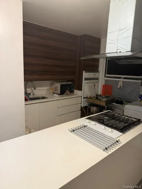 69-20 140th Street, New York, NY, 2 Bedrooms Bedrooms, 4 Rooms Rooms,1 BathroomBathrooms,Residential,For Rent,140th,0,1044916 69-20 140th Street, New York, NY, 2 Bedrooms Bedrooms, 4 Rooms Rooms,1 BathroomBathrooms,Residential,For Rent,140th,0,1044916