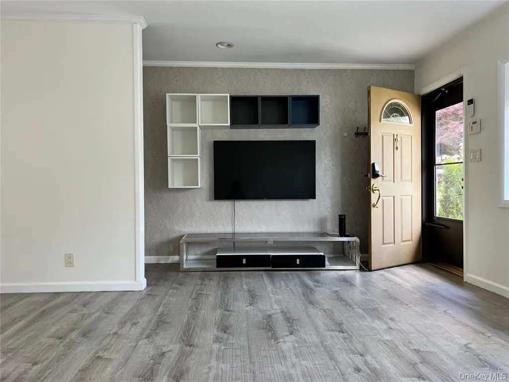 14 Hicks Avenue, Oyster Bay, NY, 3 Bedrooms Bedrooms, 6 Rooms Rooms,2 BathroomsBathrooms,Residential Lease,For Rent,Hicks,0,1044917 14 Hicks Avenue, Oyster Bay, NY, 3 Bedrooms Bedrooms, 6 Rooms Rooms,2 BathroomsBathrooms,Residential Lease,For Rent,Hicks,0,1044917