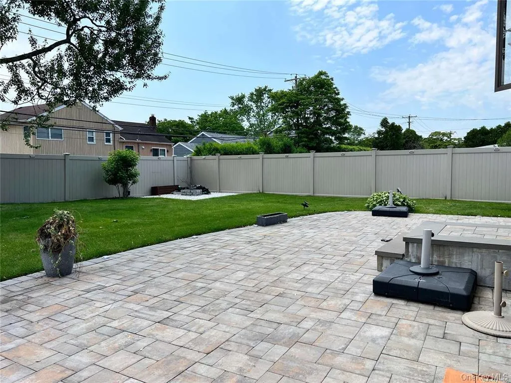 14 Hicks Avenue, Oyster Bay, NY, 3 Bedrooms Bedrooms, 6 Rooms Rooms,2 BathroomsBathrooms,Residential Lease,For Rent,Hicks,0,1044917 14 Hicks Avenue, Oyster Bay, NY, 3 Bedrooms Bedrooms, 6 Rooms Rooms,2 BathroomsBathrooms,Residential Lease,For Rent,Hicks,0,1044917