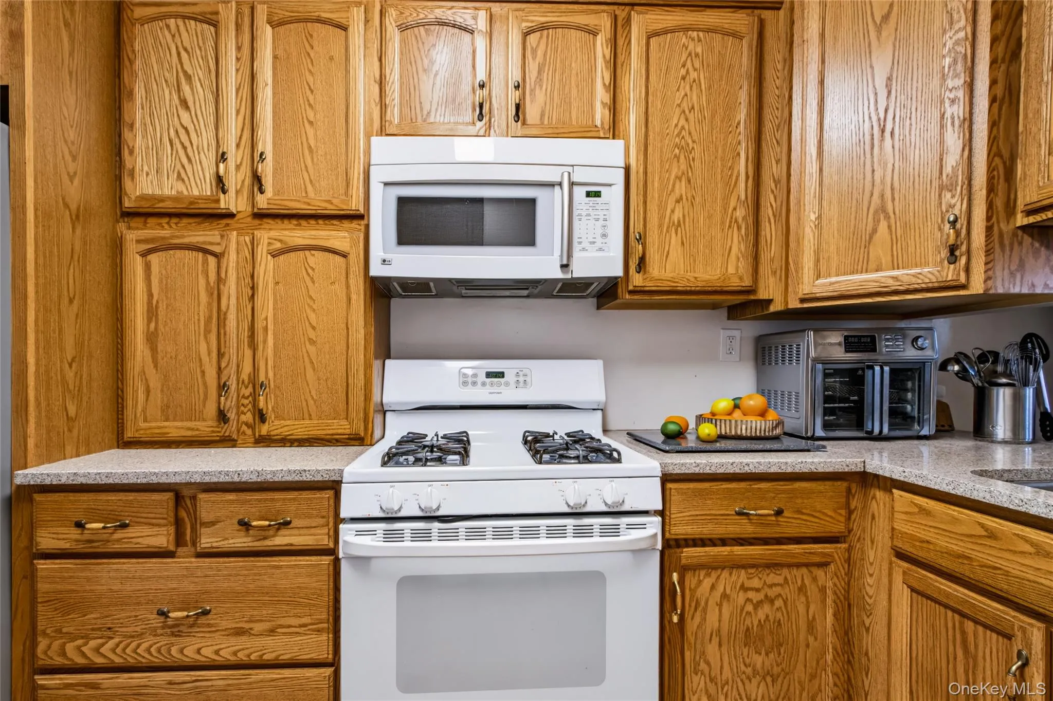 4 Sycamore Drive, Beacon, NY, 3 Bedrooms Bedrooms, 7 Rooms Rooms,1 BathroomBathrooms,Residential,For Rent,Sycamore,0,1044925 4 Sycamore Drive, Beacon, NY, 3 Bedrooms Bedrooms, 7 Rooms Rooms,1 BathroomBathrooms,Residential,For Rent,Sycamore,0,1044925