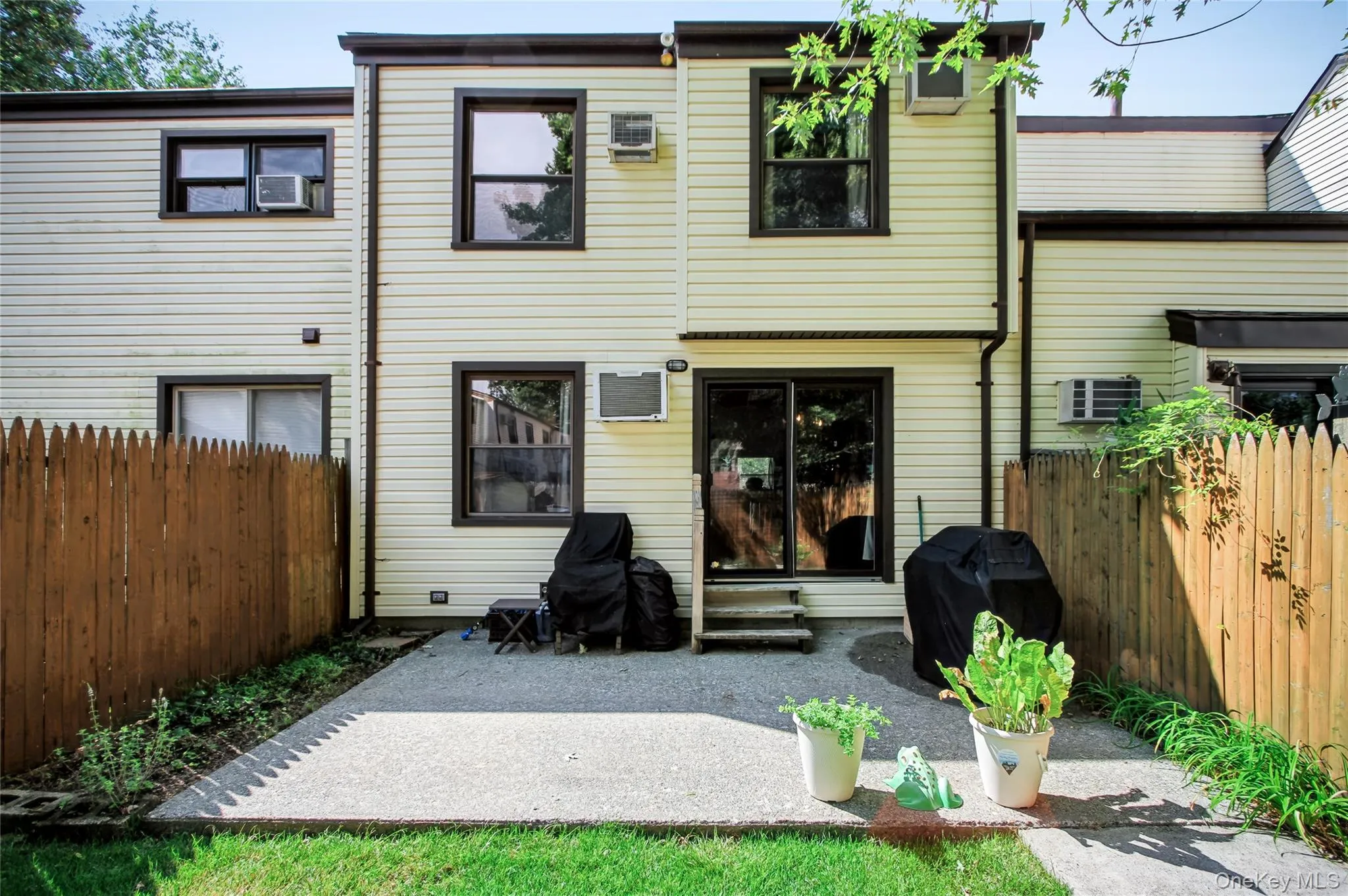 4 Sycamore Drive, Beacon, NY, 3 Bedrooms Bedrooms, 7 Rooms Rooms,1 BathroomBathrooms,Residential,For Rent,Sycamore,0,1044925 4 Sycamore Drive, Beacon, NY, 3 Bedrooms Bedrooms, 7 Rooms Rooms,1 BathroomBathrooms,Residential,For Rent,Sycamore,0,1044925