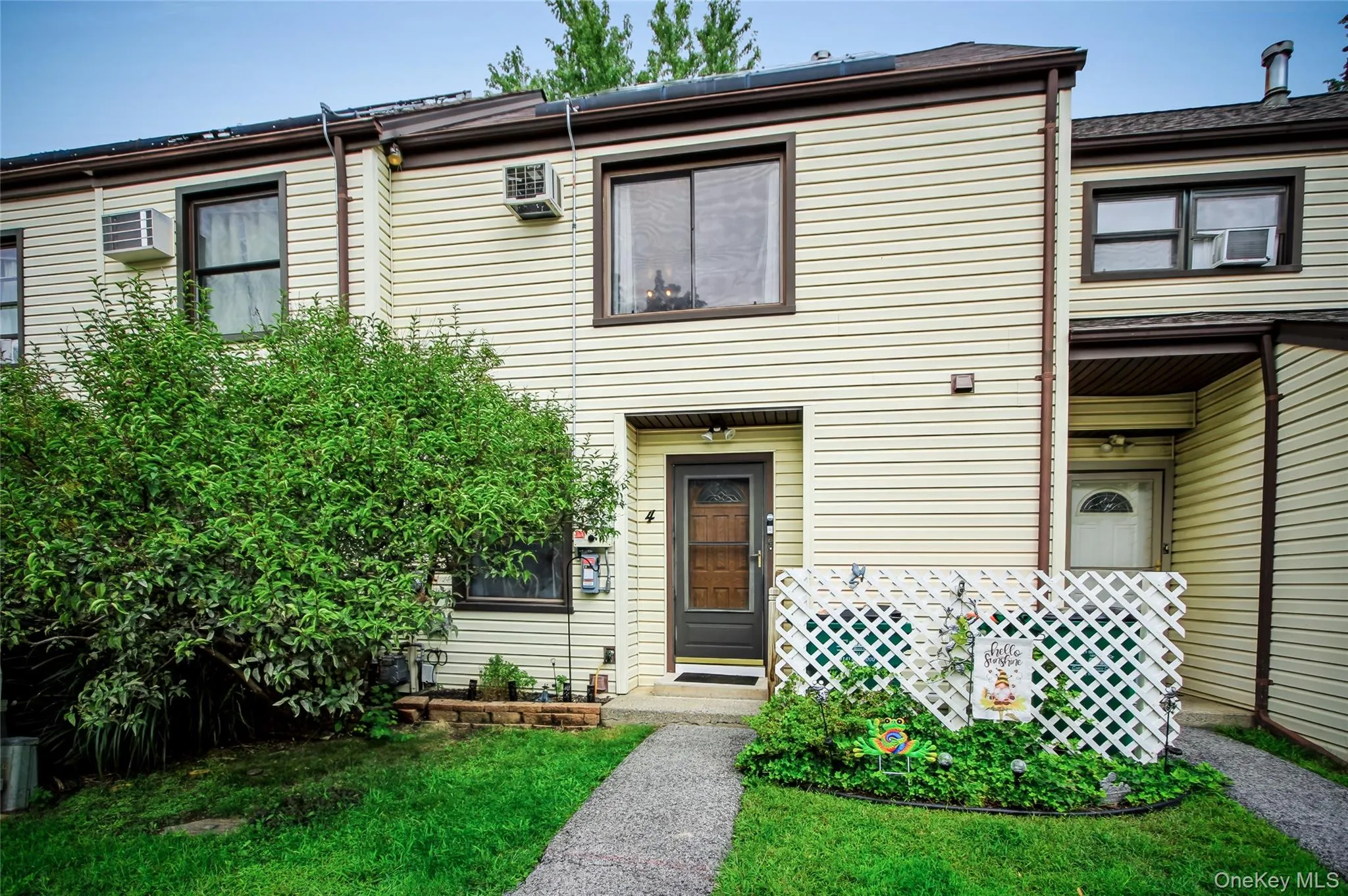 4 Sycamore Drive, Beacon, NY, 3 Bedrooms Bedrooms, 7 Rooms Rooms,1 BathroomBathrooms,Residential,For Rent,Sycamore,0,1044925 4 Sycamore Drive, Beacon, NY, 3 Bedrooms Bedrooms, 7 Rooms Rooms,1 BathroomBathrooms,Residential,For Rent,Sycamore,0,1044925