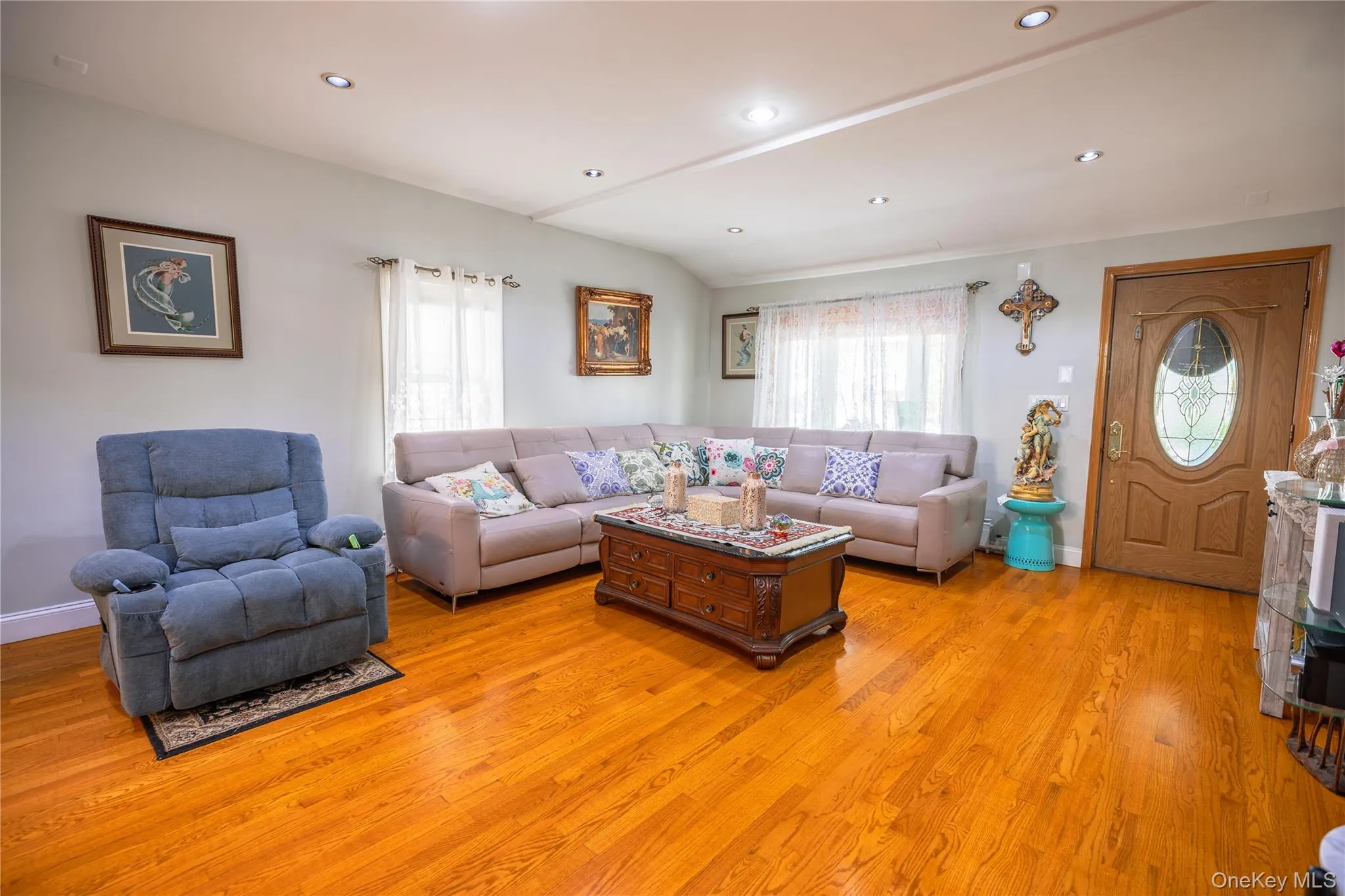13043 Lefferts Boulevard, New York, NY, 3 Bedrooms Bedrooms, 6 Rooms Rooms,1 BathroomBathrooms,Residential,For Rent,Lefferts,0,1044933 13043 Lefferts Boulevard, New York, NY, 3 Bedrooms Bedrooms, 6 Rooms Rooms,1 BathroomBathrooms,Residential,For Rent,Lefferts,0,1044933