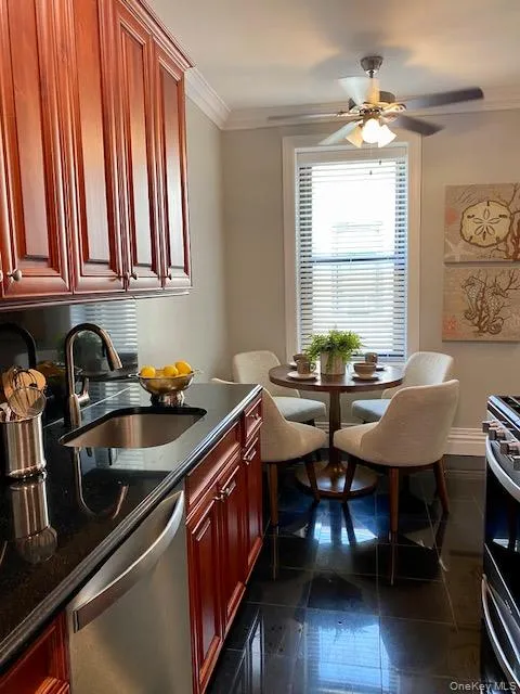 140 Broadway, Hempstead, NY, 1 Bedroom Bedrooms, 4 Rooms Rooms,1 BathroomBathrooms,Residential Lease,For Rent,Broadway,0,1044934 140 Broadway, Hempstead, NY, 1 Bedroom Bedrooms, 4 Rooms Rooms,1 BathroomBathrooms,Residential Lease,For Rent,Broadway,0,1044934