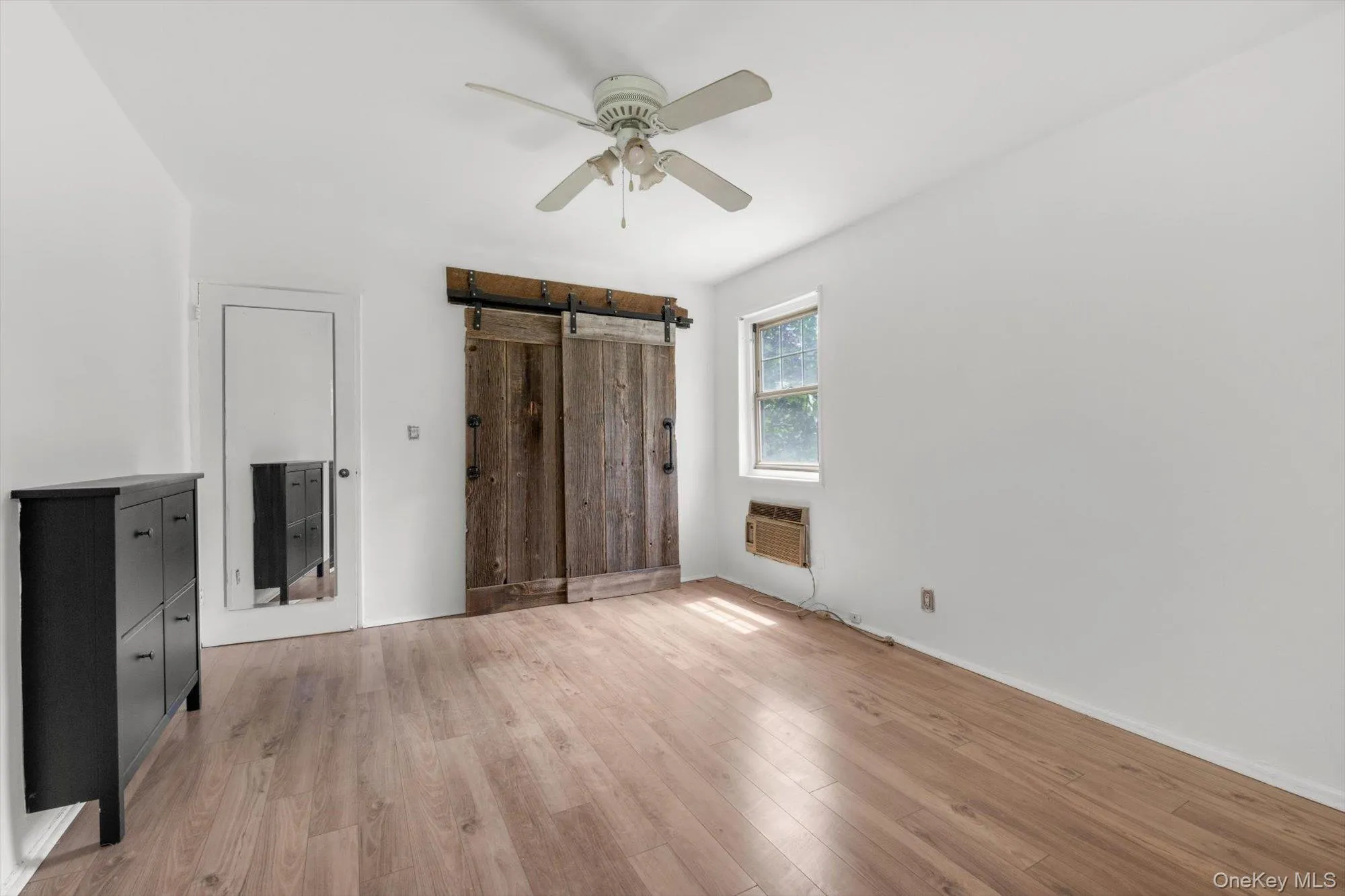 251-16 58th Avenue, New York, NY, 1 Bedroom Bedrooms, 4 Rooms Rooms,1 BathroomBathrooms,Residential,For Rent,58th Avenue,0,1044937 251-16 58th Avenue, New York, NY, 1 Bedroom Bedrooms, 4 Rooms Rooms,1 BathroomBathrooms,Residential,For Rent,58th Avenue,0,1044937