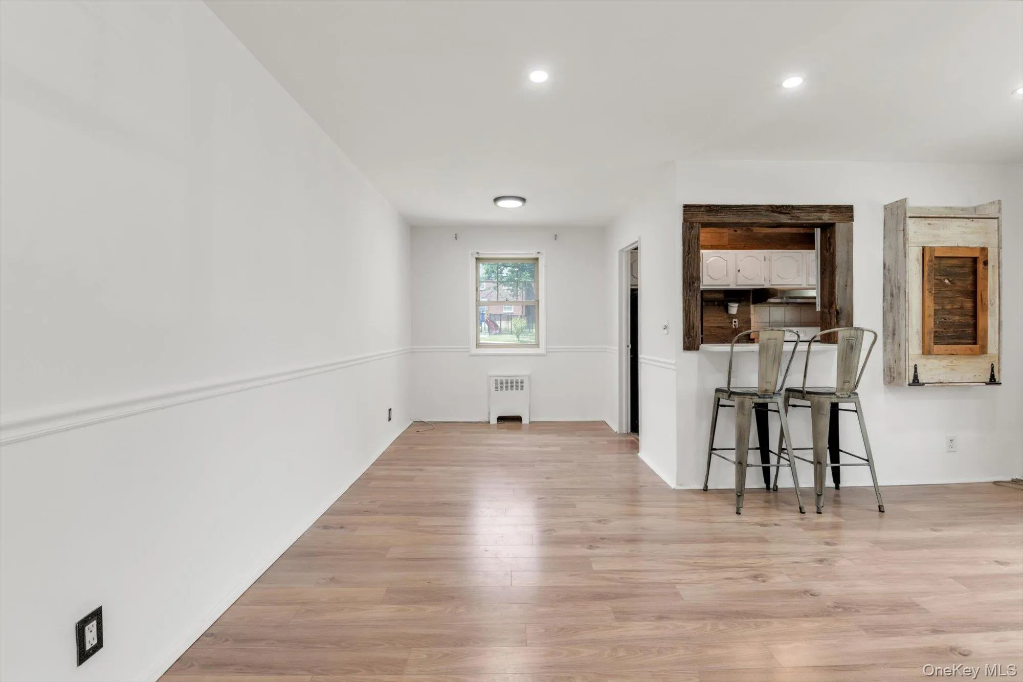 251-16 58th Avenue, New York, NY, 1 Bedroom Bedrooms, 4 Rooms Rooms,1 BathroomBathrooms,Residential,For Rent,58th Avenue,0,1044937 251-16 58th Avenue, New York, NY, 1 Bedroom Bedrooms, 4 Rooms Rooms,1 BathroomBathrooms,Residential,For Rent,58th Avenue,0,1044937