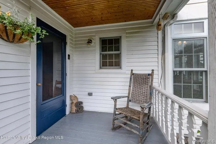 583 Swartekill Road, Esopus, NY, 3 Bedrooms Bedrooms, 9 Rooms Rooms,1 BathroomBathrooms,Residential,For Rent,Swartekill,0,1044938 583 Swartekill Road, Esopus, NY, 3 Bedrooms Bedrooms, 9 Rooms Rooms,1 BathroomBathrooms,Residential,For Rent,Swartekill,0,1044938