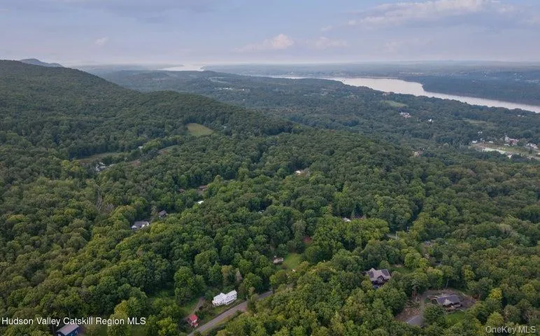 583 Swartekill Road, Esopus, NY, 3 Bedrooms Bedrooms, 9 Rooms Rooms,1 BathroomBathrooms,Residential,For Rent,Swartekill,0,1044938 583 Swartekill Road, Esopus, NY, 3 Bedrooms Bedrooms, 9 Rooms Rooms,1 BathroomBathrooms,Residential,For Rent,Swartekill,0,1044938