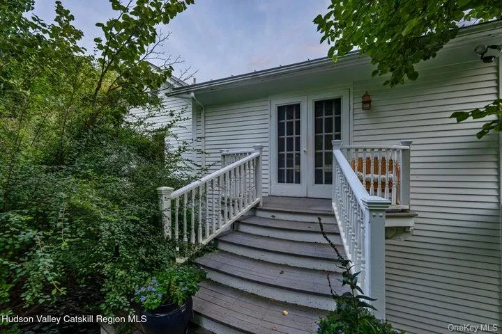 583 Swartekill Road, Esopus, NY, 3 Bedrooms Bedrooms, 9 Rooms Rooms,1 BathroomBathrooms,Residential,For Rent,Swartekill,0,1044938 583 Swartekill Road, Esopus, NY, 3 Bedrooms Bedrooms, 9 Rooms Rooms,1 BathroomBathrooms,Residential,For Rent,Swartekill,0,1044938