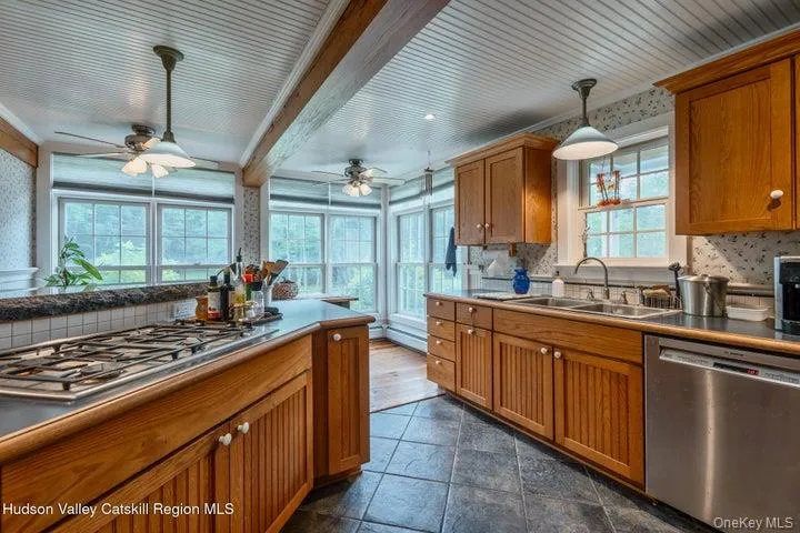 583 Swartekill Road, Esopus, NY, 3 Bedrooms Bedrooms, 9 Rooms Rooms,1 BathroomBathrooms,Residential,For Rent,Swartekill,0,1044938 583 Swartekill Road, Esopus, NY, 3 Bedrooms Bedrooms, 9 Rooms Rooms,1 BathroomBathrooms,Residential,For Rent,Swartekill,0,1044938