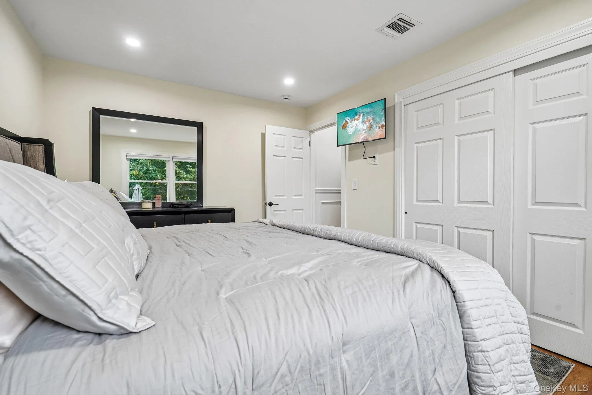 27 Pierce Street, Clarkstown, NY, 3 Bedrooms Bedrooms, 8 Rooms Rooms,1 BathroomBathrooms,Residential,For Rent,Pierce,0,1044939 27 Pierce Street, Clarkstown, NY, 3 Bedrooms Bedrooms, 8 Rooms Rooms,1 BathroomBathrooms,Residential,For Rent,Pierce,0,1044939