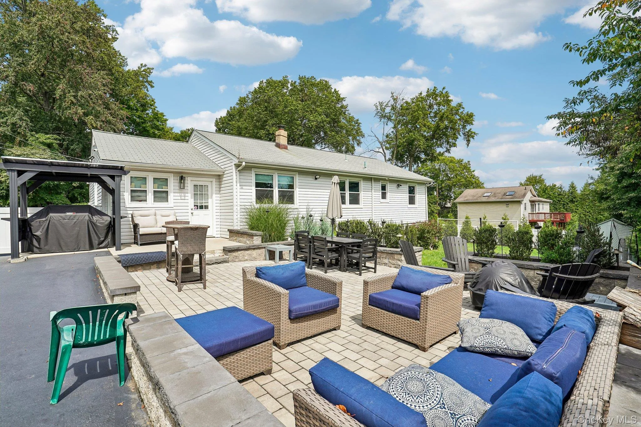 27 Pierce Street, Clarkstown, NY, 3 Bedrooms Bedrooms, 8 Rooms Rooms,1 BathroomBathrooms,Residential,For Rent,Pierce,0,1044939 27 Pierce Street, Clarkstown, NY, 3 Bedrooms Bedrooms, 8 Rooms Rooms,1 BathroomBathrooms,Residential,For Rent,Pierce,0,1044939