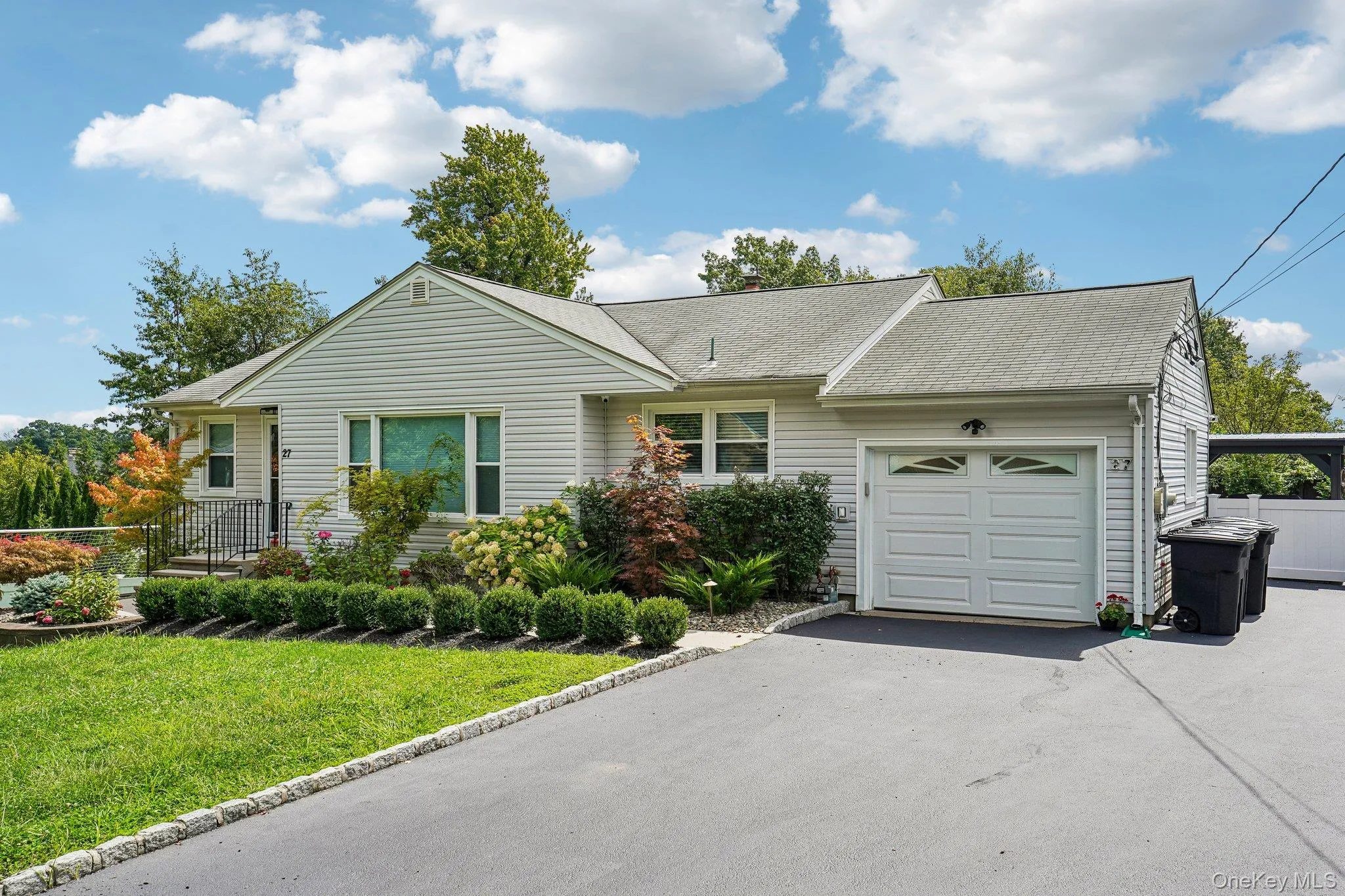 27 Pierce Street, Clarkstown, NY, 3 Bedrooms Bedrooms, 8 Rooms Rooms,1 BathroomBathrooms,Residential,For Rent,Pierce,0,1044939 27 Pierce Street, Clarkstown, NY, 3 Bedrooms Bedrooms, 8 Rooms Rooms,1 BathroomBathrooms,Residential,For Rent,Pierce,0,1044939