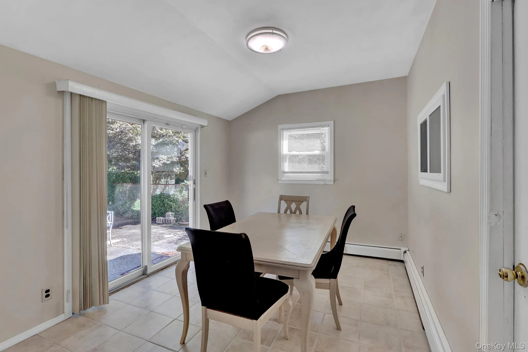 41 Hopes Avenue, Brookhaven, NY, 3 Bedrooms Bedrooms, 7 Rooms Rooms,2 BathroomsBathrooms,Residential,For Rent,Hopes,0,1044943 41 Hopes Avenue, Brookhaven, NY, 3 Bedrooms Bedrooms, 7 Rooms Rooms,2 BathroomsBathrooms,Residential,For Rent,Hopes,0,1044943
