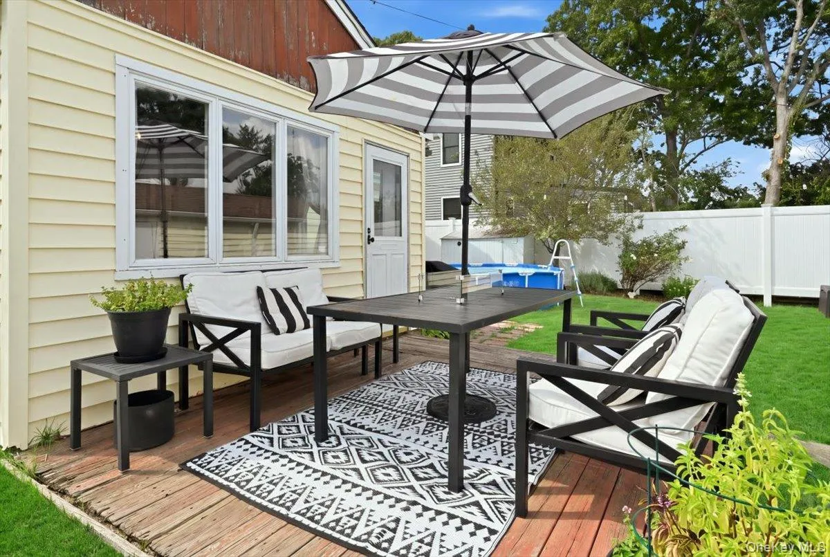 626 Central Avenue, Oyster Bay, NY, 3 Bedrooms Bedrooms, 7 Rooms Rooms,1 BathroomBathrooms,Residential,For Rent,Central,0,1044947 626 Central Avenue, Oyster Bay, NY, 3 Bedrooms Bedrooms, 7 Rooms Rooms,1 BathroomBathrooms,Residential,For Rent,Central,0,1044947