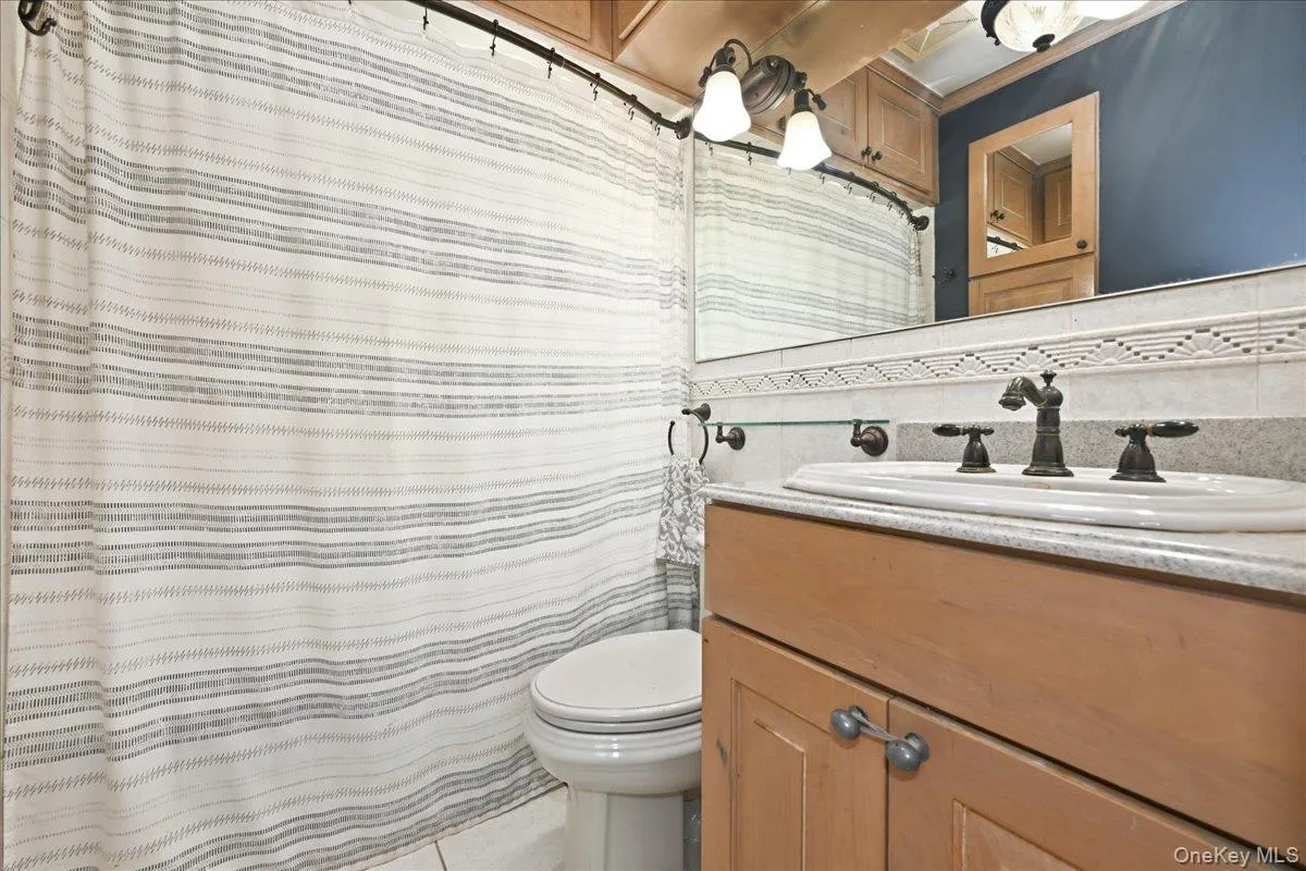 626 Central Avenue, Oyster Bay, NY, 3 Bedrooms Bedrooms, 7 Rooms Rooms,1 BathroomBathrooms,Residential,For Rent,Central,0,1044947 626 Central Avenue, Oyster Bay, NY, 3 Bedrooms Bedrooms, 7 Rooms Rooms,1 BathroomBathrooms,Residential,For Rent,Central,0,1044947