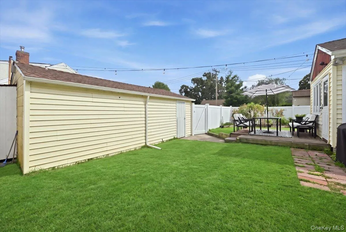 626 Central Avenue, Oyster Bay, NY, 3 Bedrooms Bedrooms, 7 Rooms Rooms,1 BathroomBathrooms,Residential,For Rent,Central,0,1044947 626 Central Avenue, Oyster Bay, NY, 3 Bedrooms Bedrooms, 7 Rooms Rooms,1 BathroomBathrooms,Residential,For Rent,Central,0,1044947