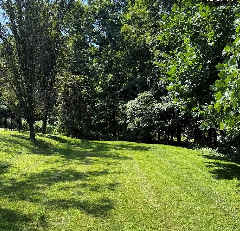 5 Candlewood Court, Mount Pleasant, NY, 2 Bedrooms Bedrooms, 4 Rooms Rooms,1 BathroomBathrooms,Residential Lease,For Rent,Candlewood Court,0,1044950 5 Candlewood Court, Mount Pleasant, NY, 2 Bedrooms Bedrooms, 4 Rooms Rooms,1 BathroomBathrooms,Residential Lease,For Rent,Candlewood Court,0,1044950