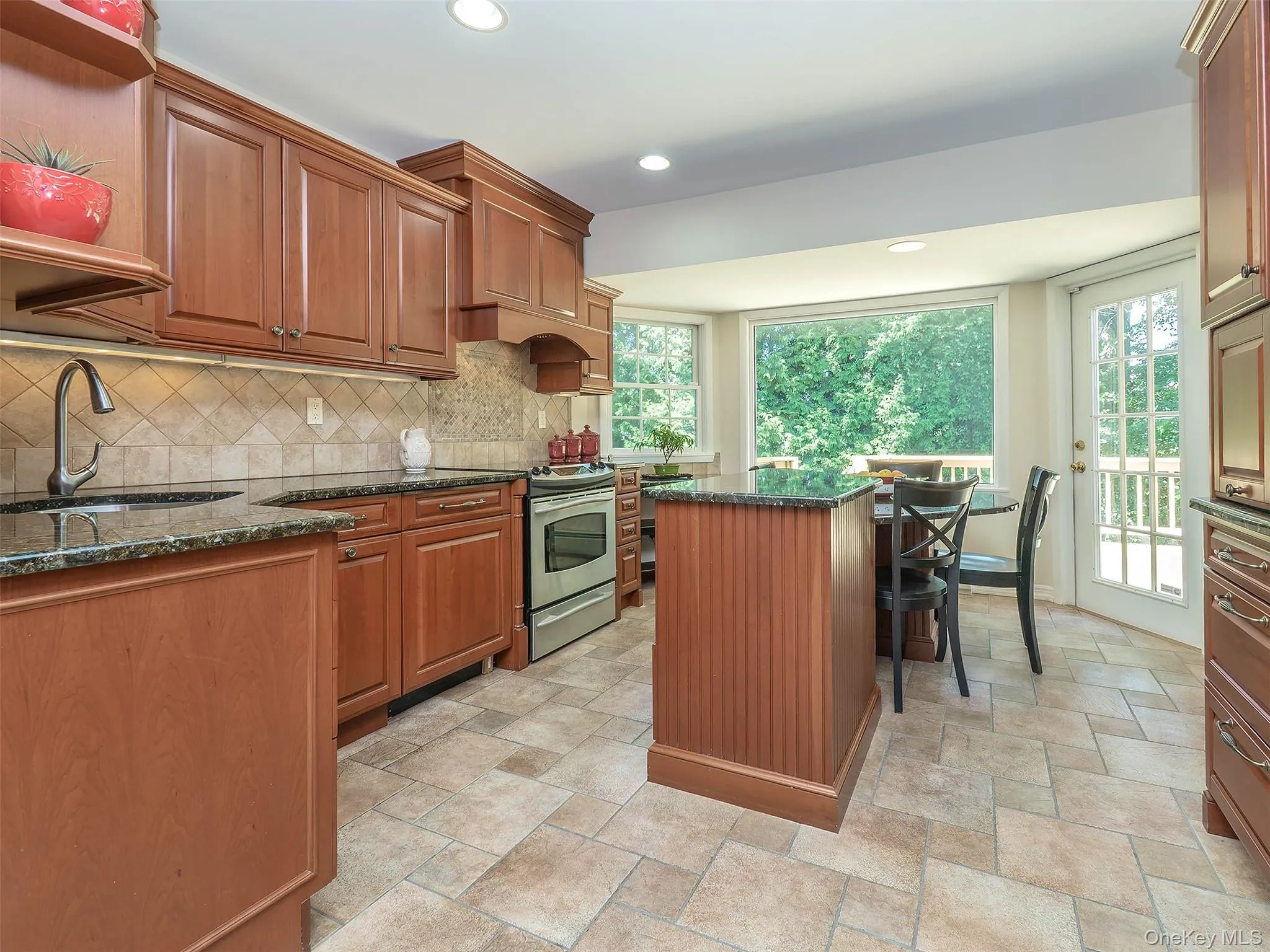 65 Essex Court, North Hempstead, NY, 3 Bedrooms Bedrooms, 7 Rooms Rooms,2 BathroomsBathrooms,Residential,For Rent,Essex,0,1044951 65 Essex Court, North Hempstead, NY, 3 Bedrooms Bedrooms, 7 Rooms Rooms,2 BathroomsBathrooms,Residential,For Rent,Essex,0,1044951