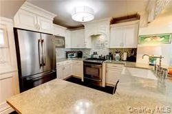 170 Broadway, Long Beach, NY, 1 Bedroom Bedrooms, 3 Rooms Rooms,1 BathroomBathrooms,Residential Lease,For Rent,Broadway,0,1044953 170 Broadway, Long Beach, NY, 1 Bedroom Bedrooms, 3 Rooms Rooms,1 BathroomBathrooms,Residential Lease,For Rent,Broadway,0,1044953
