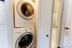170 Broadway, Long Beach, NY, 1 Bedroom Bedrooms, 3 Rooms Rooms,1 BathroomBathrooms,Residential Lease,For Rent,Broadway,0,1044953 170 Broadway, Long Beach, NY, 1 Bedroom Bedrooms, 3 Rooms Rooms,1 BathroomBathrooms,Residential Lease,For Rent,Broadway,0,1044953
