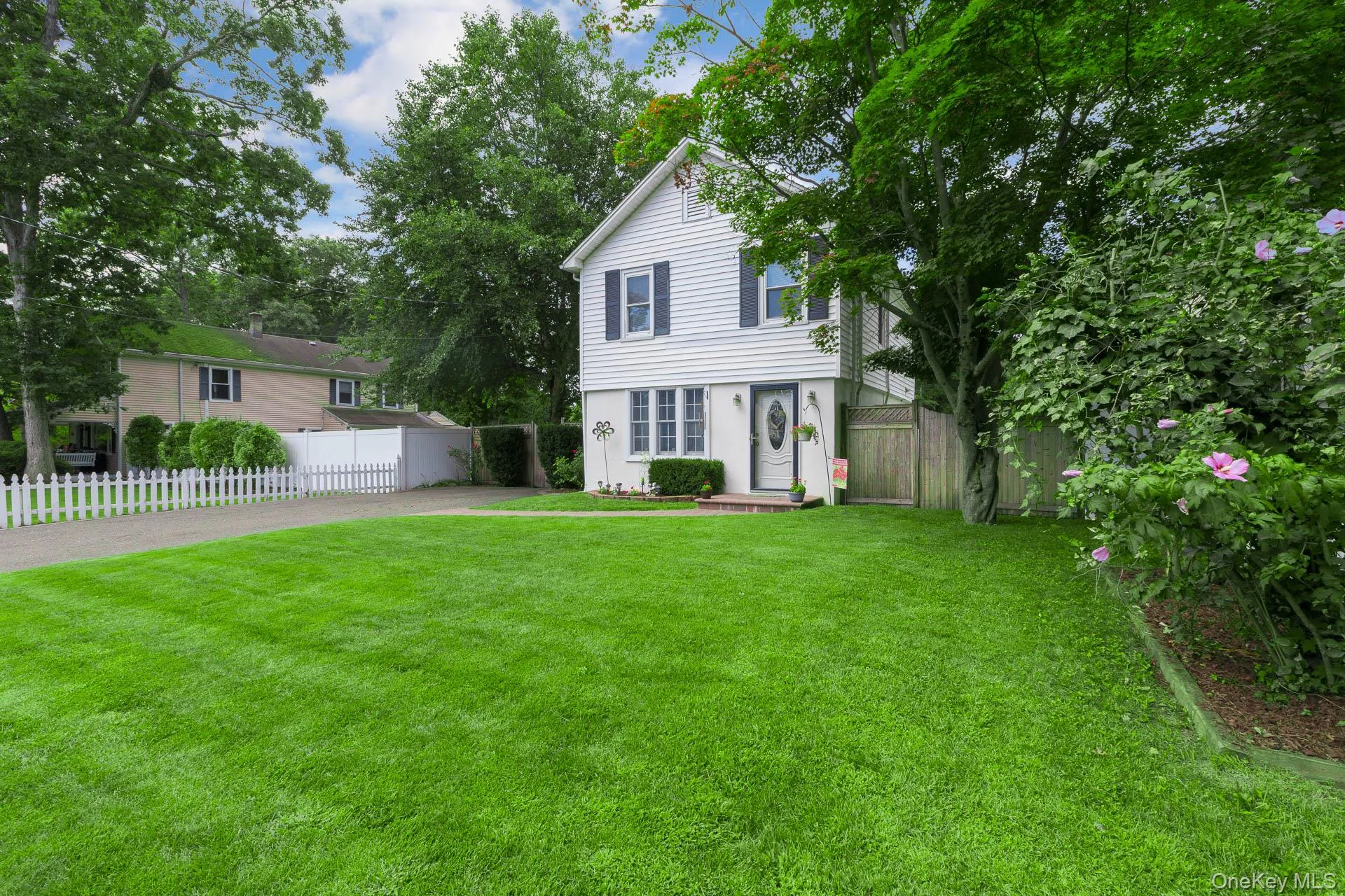 314 6th Avenue, Smithtown, NY, 3 Bedrooms Bedrooms, 5 Rooms Rooms,1 BathroomBathrooms,Residential,For Rent,6th,0,1044955 314 6th Avenue, Smithtown, NY, 3 Bedrooms Bedrooms, 5 Rooms Rooms,1 BathroomBathrooms,Residential,For Rent,6th,0,1044955