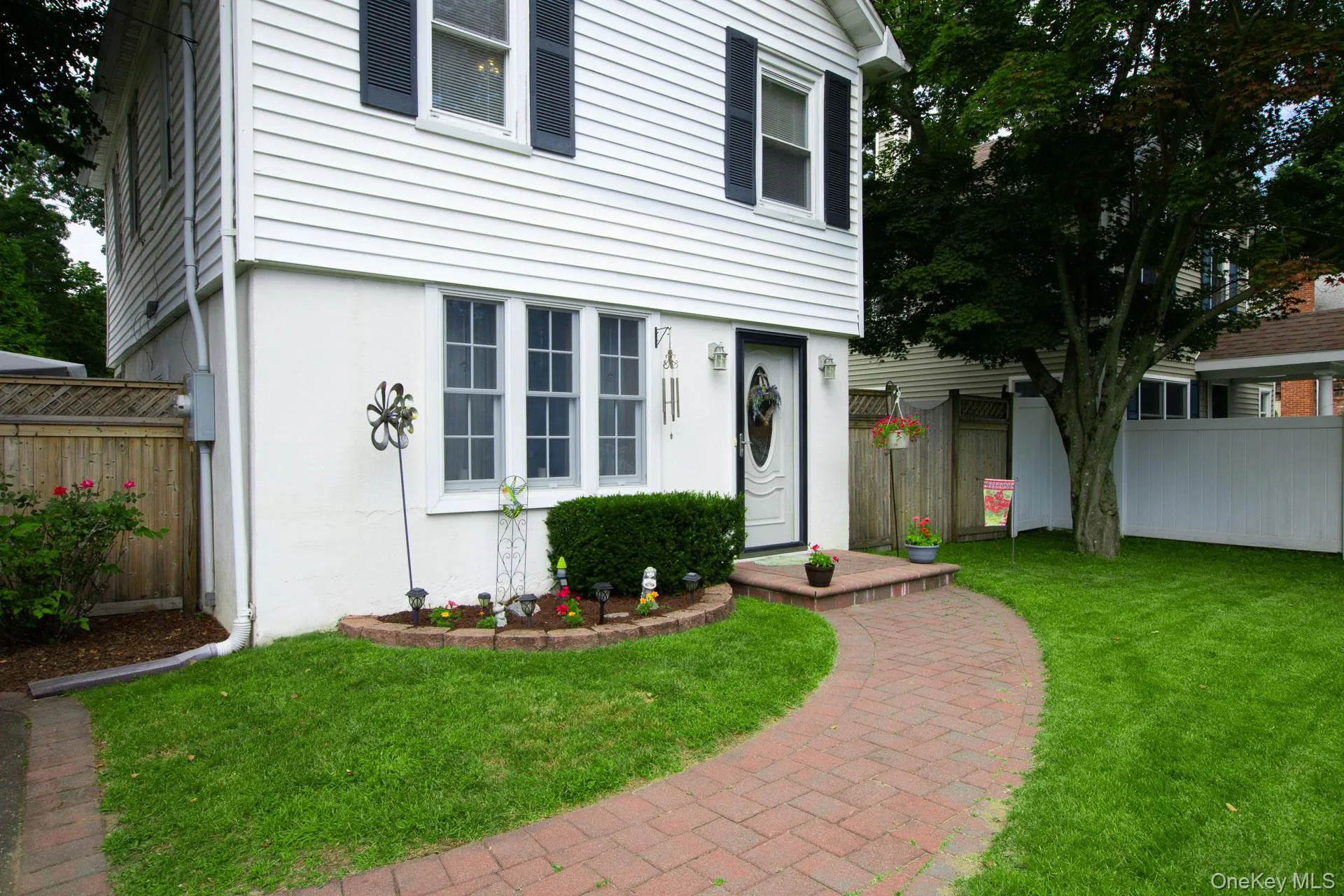 314 6th Avenue, Smithtown, NY, 3 Bedrooms Bedrooms, 5 Rooms Rooms,1 BathroomBathrooms,Residential,For Rent,6th,0,1044955 314 6th Avenue, Smithtown, NY, 3 Bedrooms Bedrooms, 5 Rooms Rooms,1 BathroomBathrooms,Residential,For Rent,6th,0,1044955