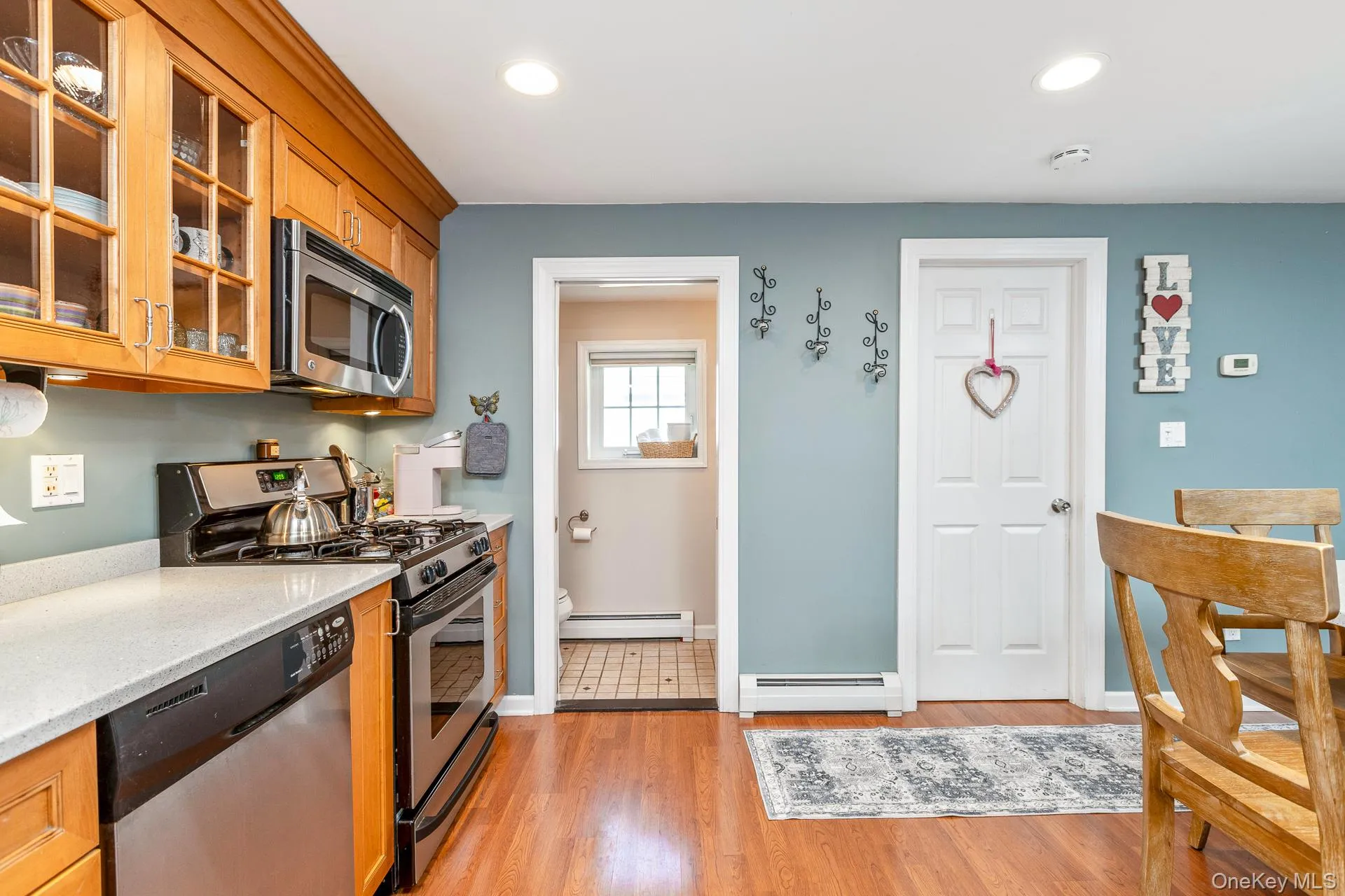 314 6th Avenue, Smithtown, NY, 3 Bedrooms Bedrooms, 5 Rooms Rooms,1 BathroomBathrooms,Residential,For Rent,6th,0,1044955 314 6th Avenue, Smithtown, NY, 3 Bedrooms Bedrooms, 5 Rooms Rooms,1 BathroomBathrooms,Residential,For Rent,6th,0,1044955