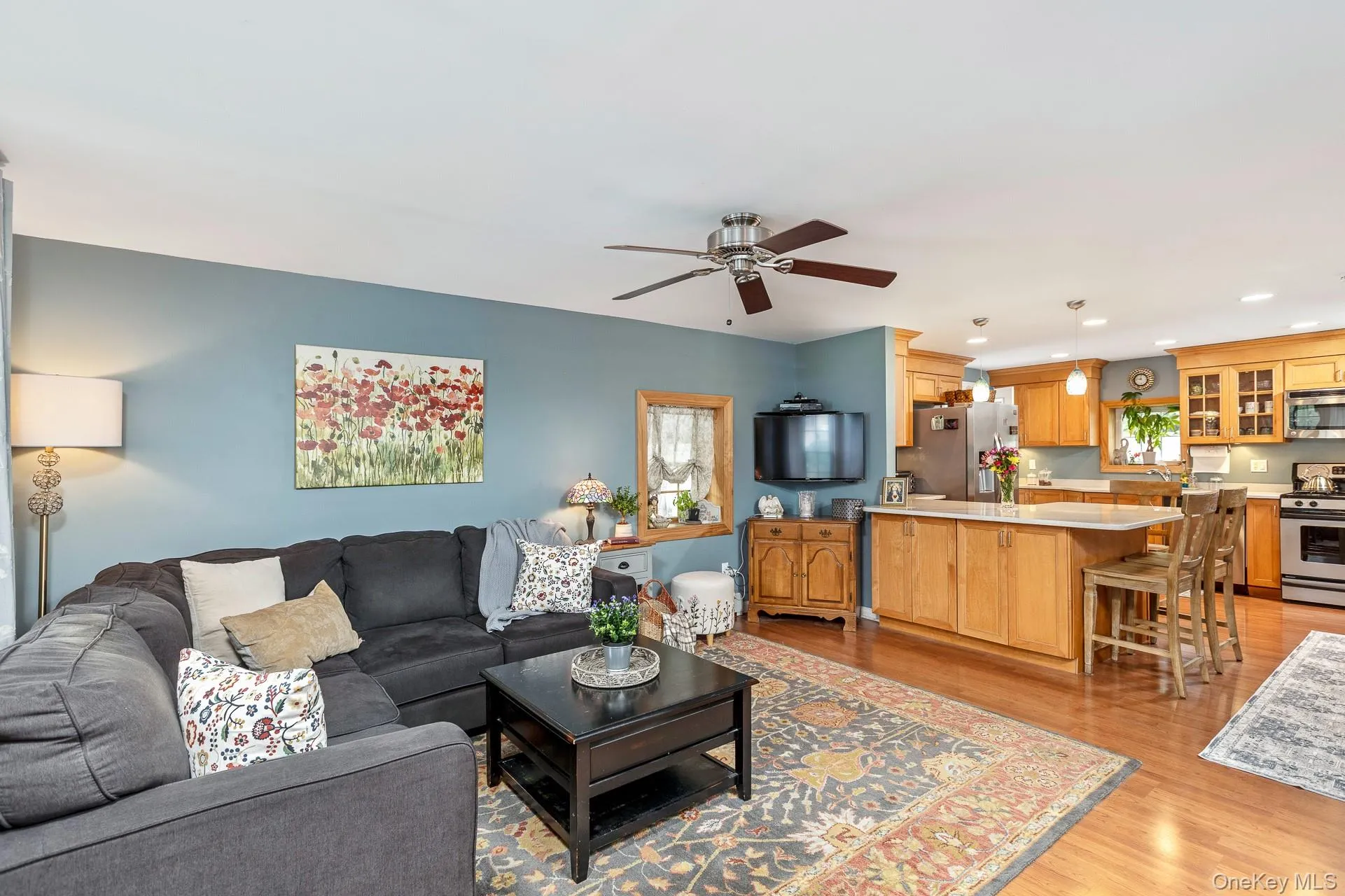 314 6th Avenue, Smithtown, NY, 3 Bedrooms Bedrooms, 5 Rooms Rooms,1 BathroomBathrooms,Residential,For Rent,6th,0,1044955 314 6th Avenue, Smithtown, NY, 3 Bedrooms Bedrooms, 5 Rooms Rooms,1 BathroomBathrooms,Residential,For Rent,6th,0,1044955